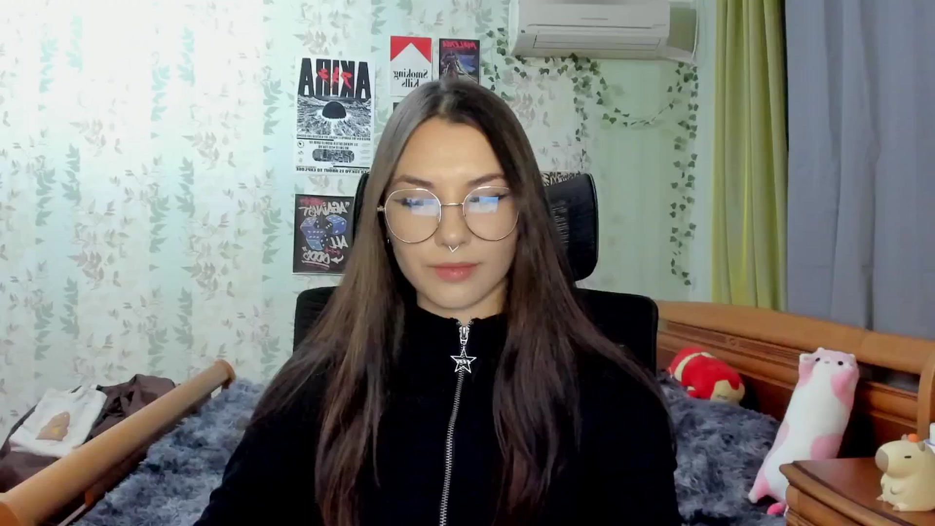 Gallery image thumbnail from AmnesiaGirl1's myfreecams stream on, 04/10/2025, 19:04 image 15 of 20