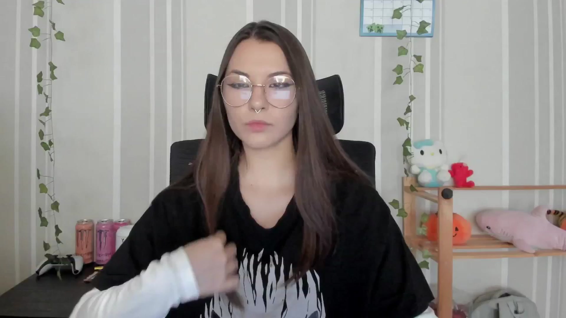 Gallery image thumbnail from AmnesiaGirl1's myfreecams stream on, 04/11/2025, 12:25 image 9 of 20