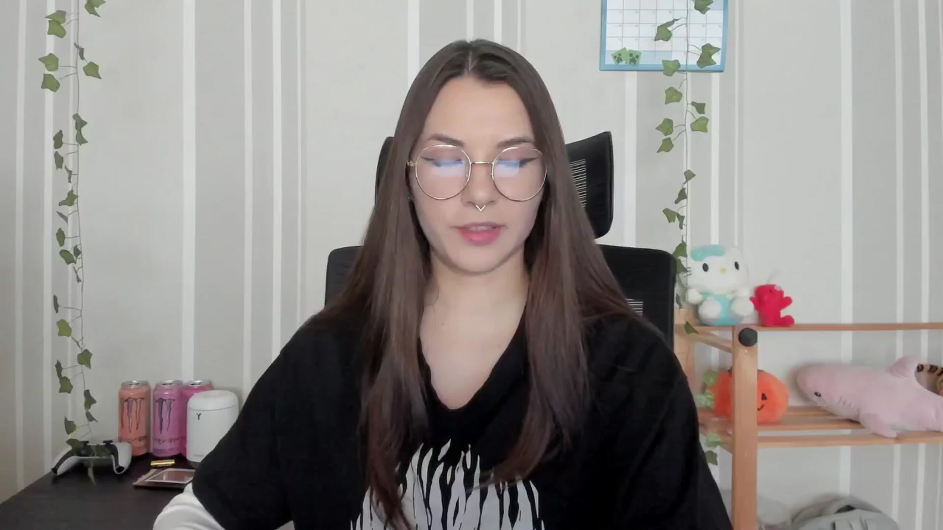 Gallery image thumbnail from AmnesiaGirl1's myfreecams stream on, 04/11/2025, 12:25 image 5 of 20