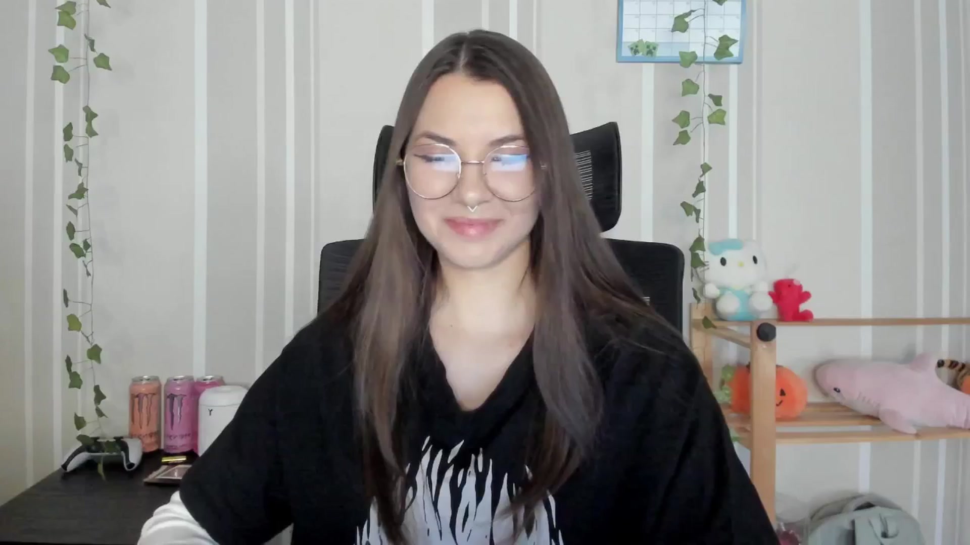 Gallery image thumbnail from AmnesiaGirl1's myfreecams stream on, 04/11/2025, 12:25 image 17 of 20