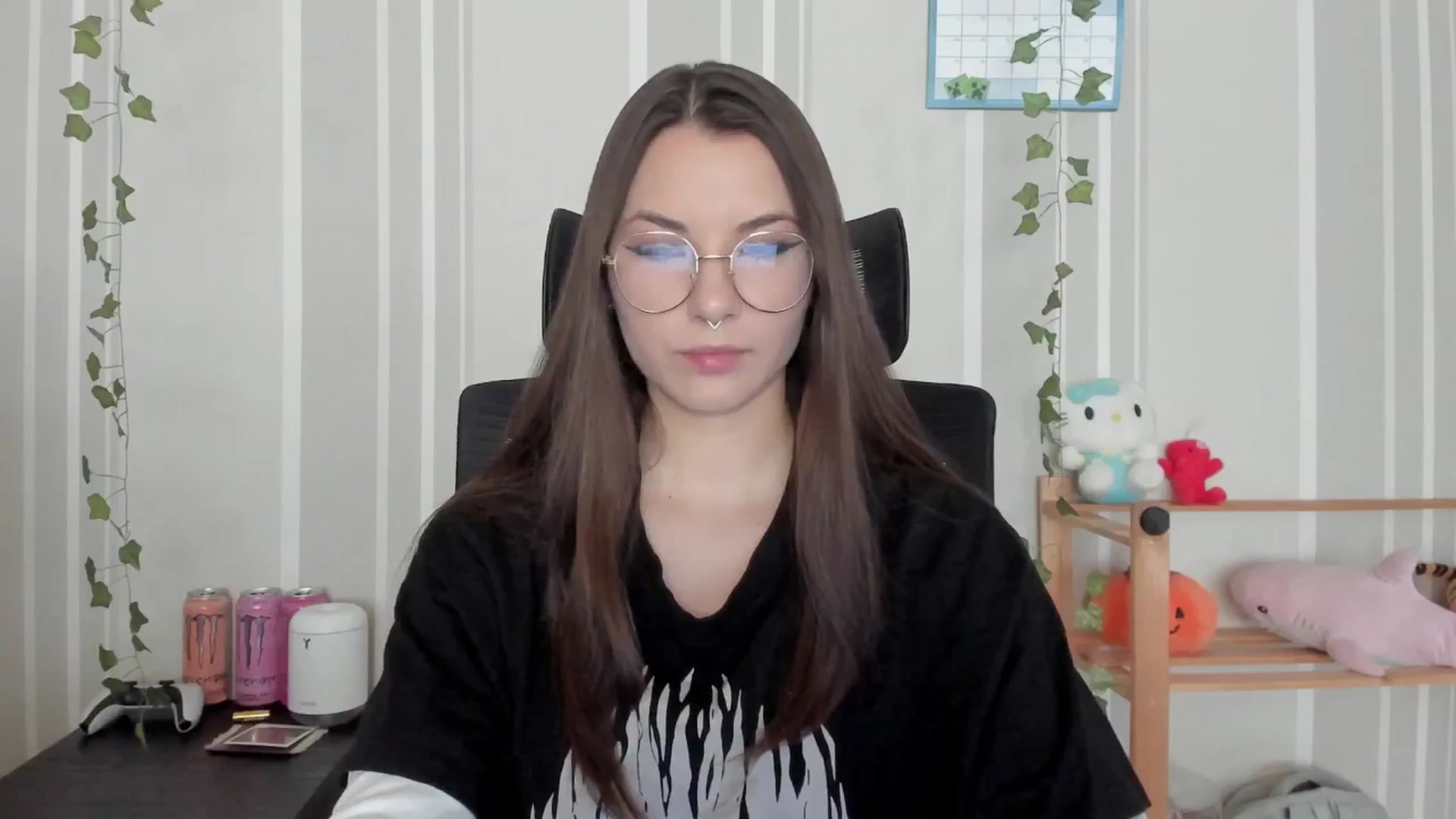 Gallery image thumbnail from AmnesiaGirl1's myfreecams stream on, 04/11/2025, 12:25 image 6 of 20