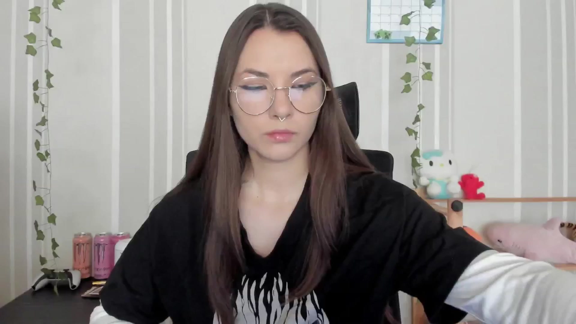 Gallery image thumbnail from AmnesiaGirl1's myfreecams stream on, 04/11/2025, 12:25 image 1 of 20