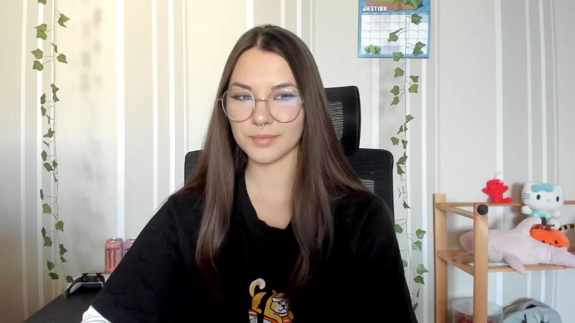 Gallery image thumbnail from AmnesiaGirl1's myfreecams stream on, 04/12/2025, 16:37 image 4 of 20