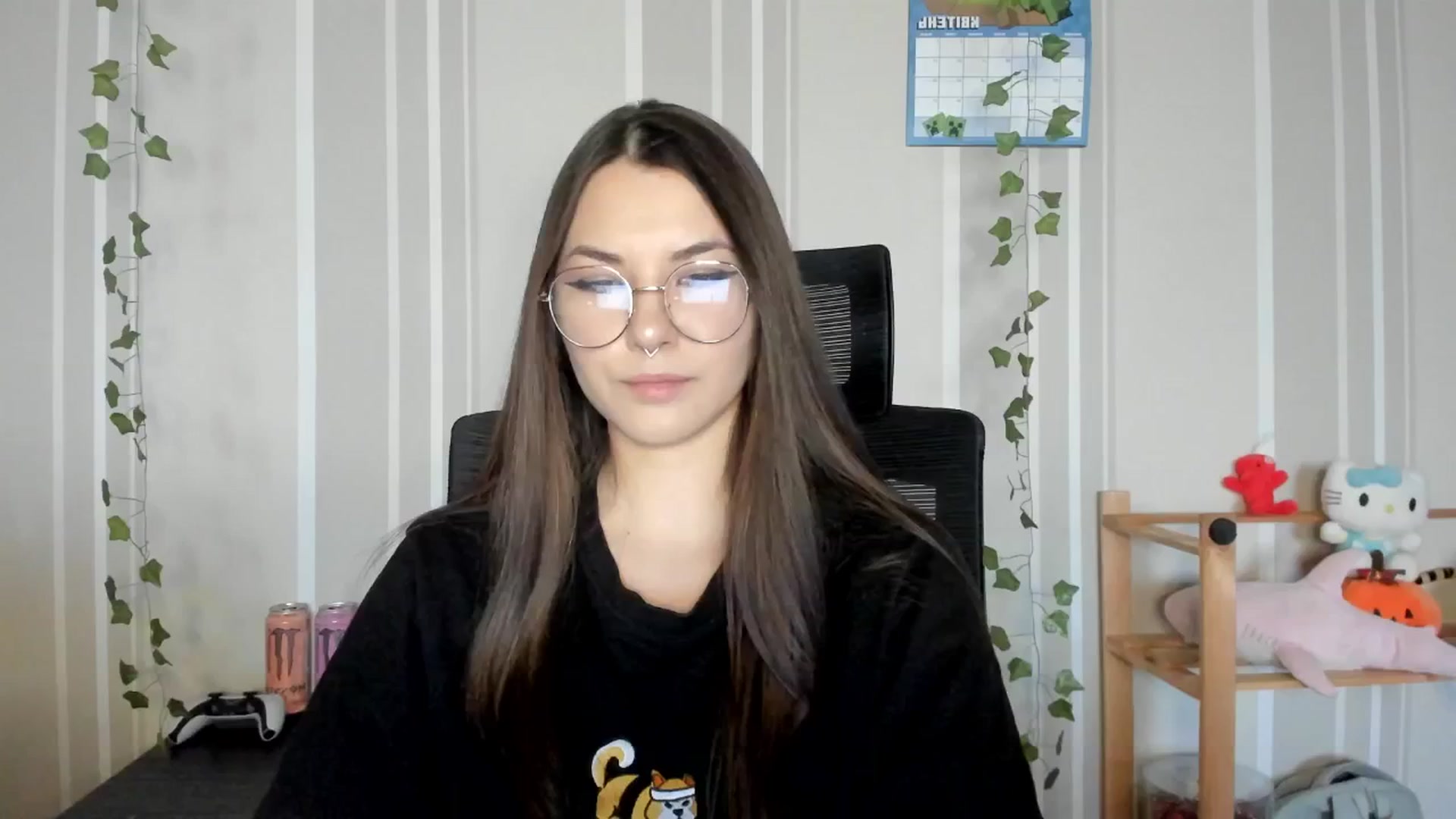 Gallery image thumbnail from AmnesiaGirl1's myfreecams stream on, 04/12/2025, 16:37 image 17 of 20
