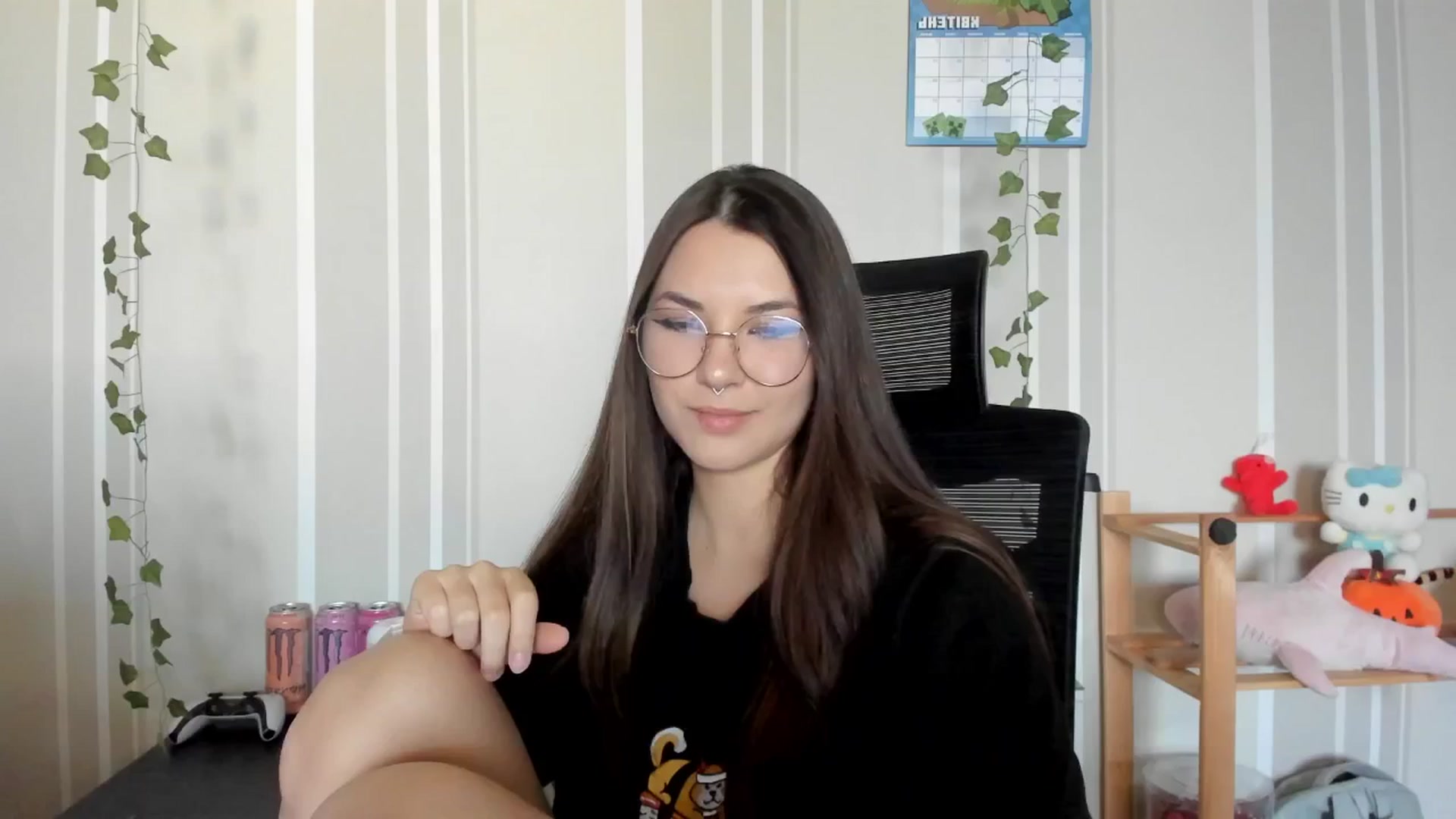 Gallery image thumbnail from AmnesiaGirl1's myfreecams stream on, 04/12/2025, 16:37 image 9 of 20