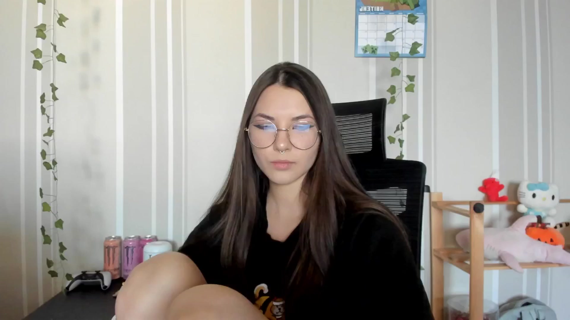 Gallery image thumbnail from AmnesiaGirl1's myfreecams stream on, 04/12/2025, 16:37 image 8 of 20