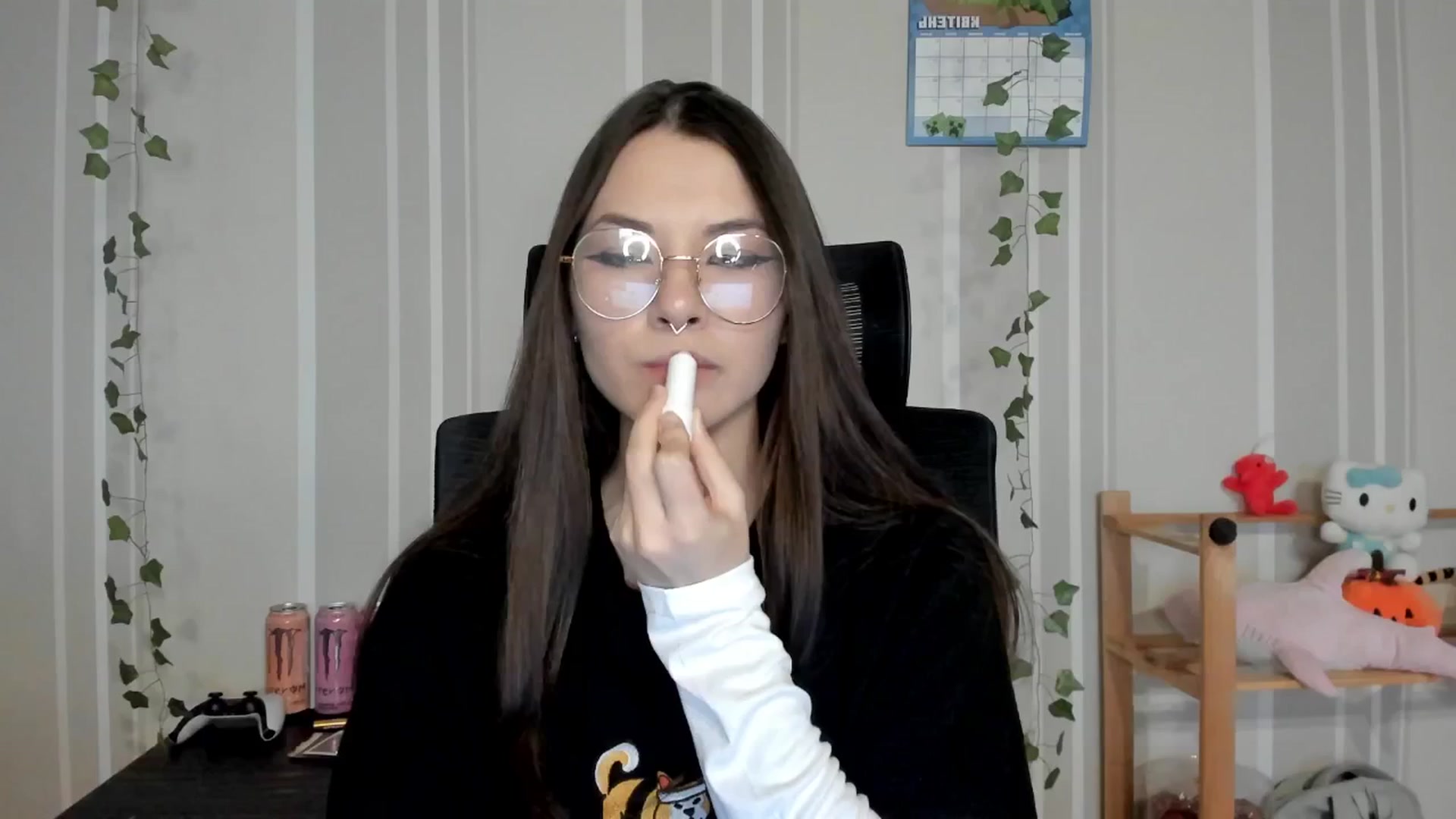 Gallery image thumbnail from AmnesiaGirl1's myfreecams stream on, 04/12/2025, 16:37 image 20 of 20
