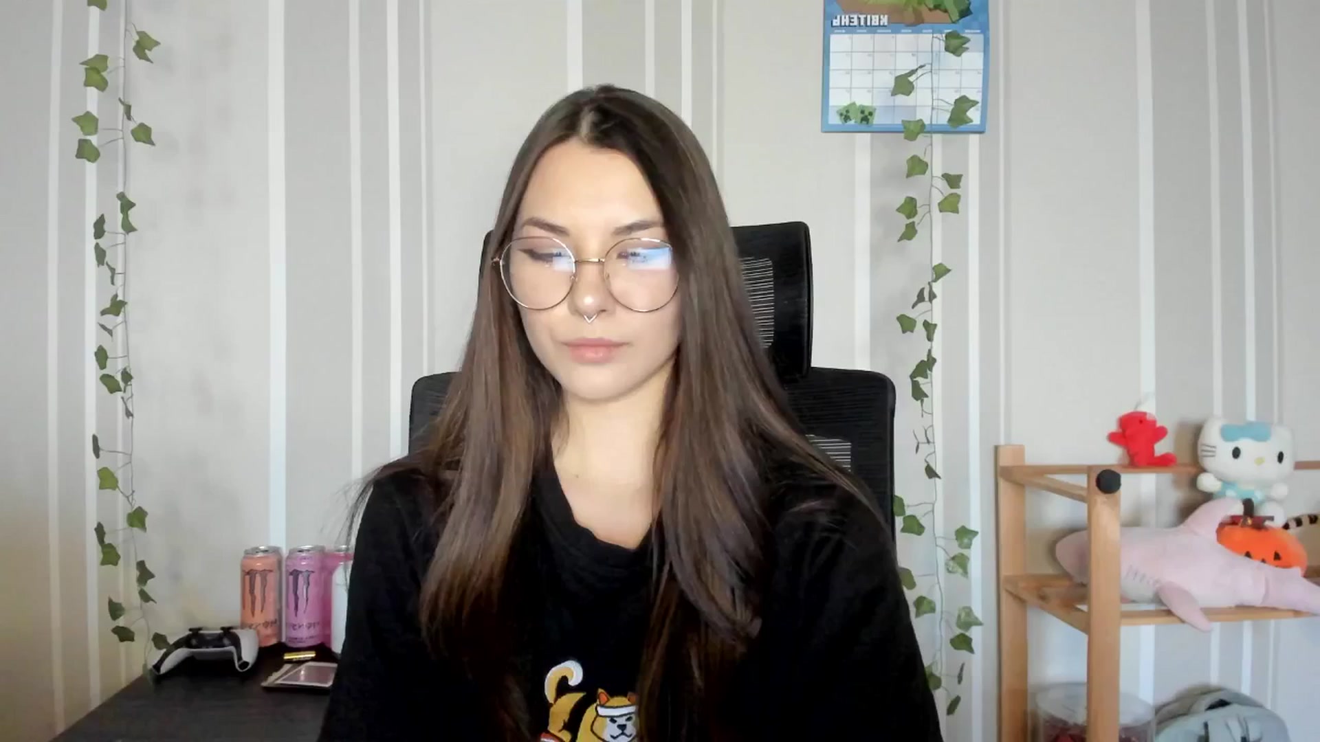 Gallery image thumbnail from AmnesiaGirl1's myfreecams stream on, 04/12/2025, 16:37 image 16 of 20