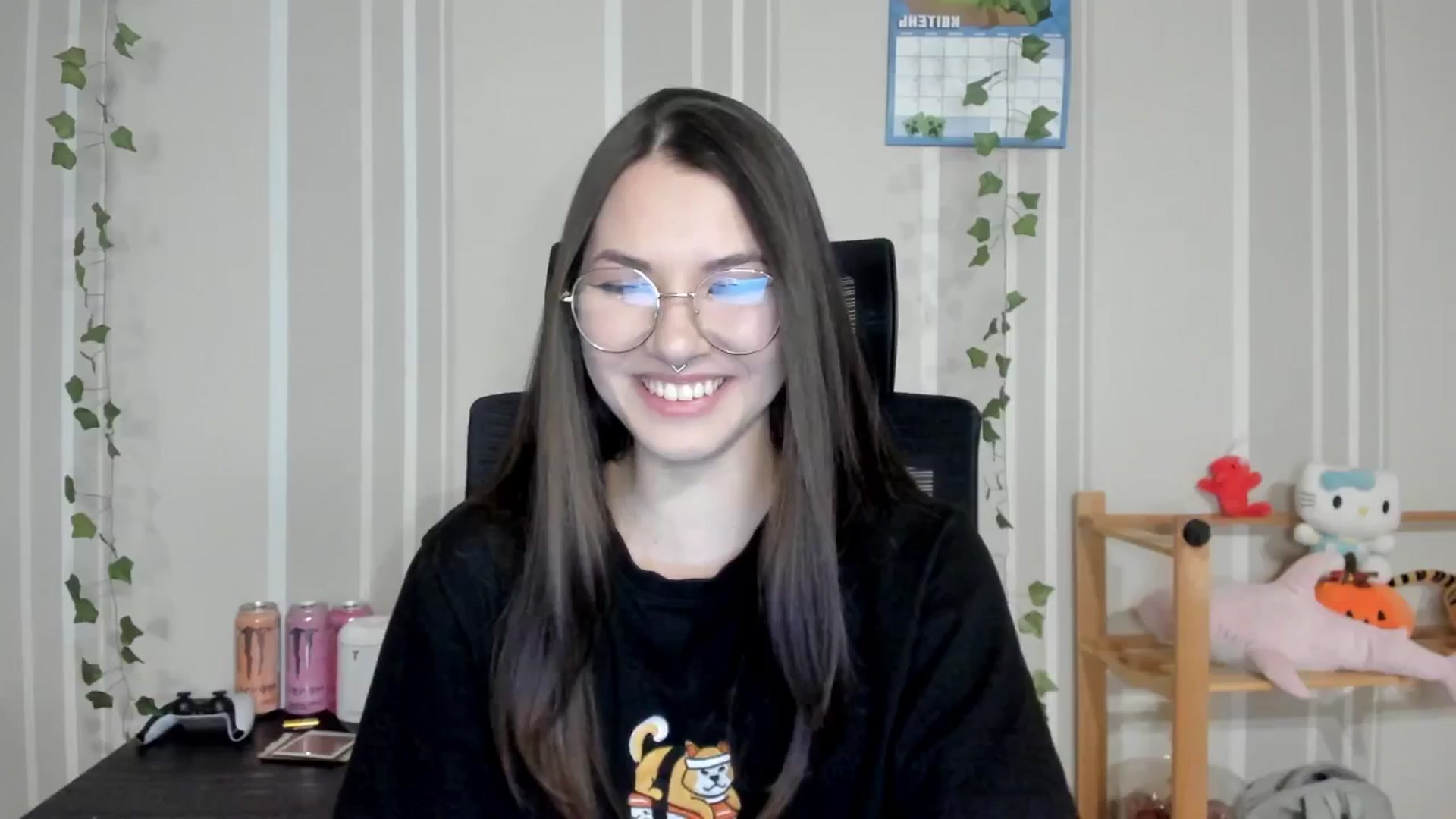 Gallery image thumbnail from AmnesiaGirl1's myfreecams stream on, 04/12/2025, 19:11 image 3 of 20