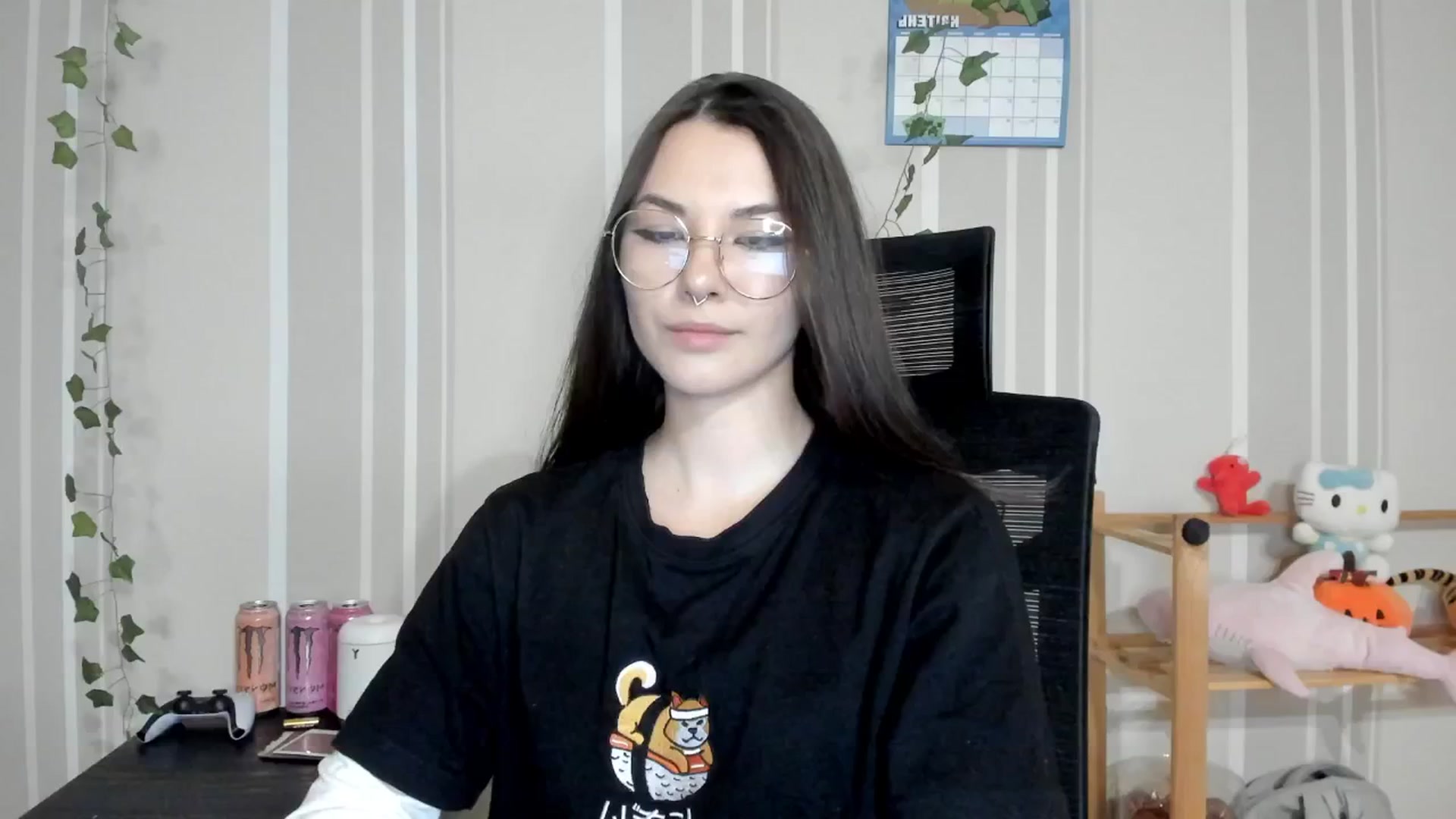 Gallery image thumbnail from AmnesiaGirl1's myfreecams stream on, 04/12/2025, 19:11 image 8 of 20