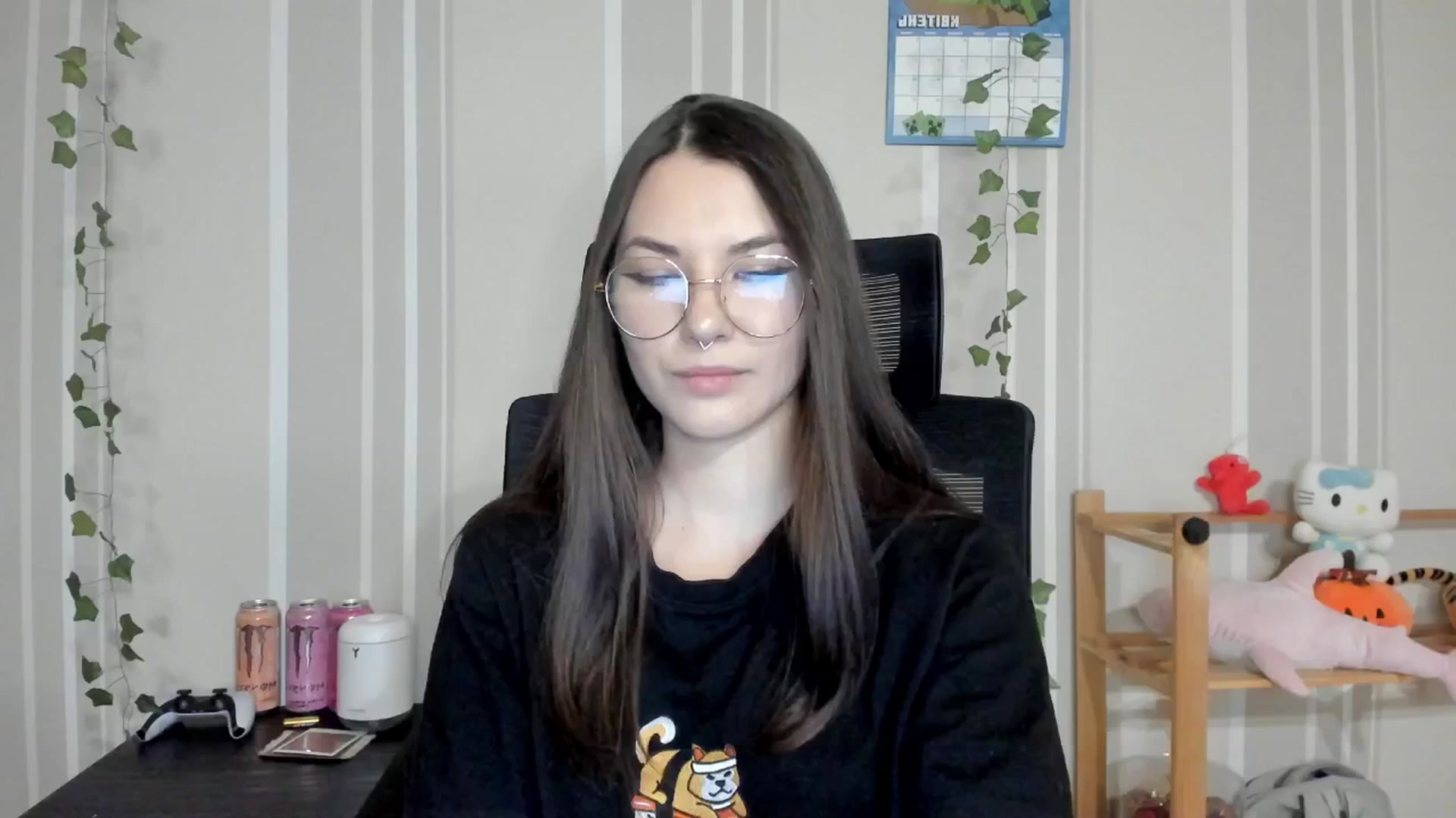 Gallery image thumbnail from AmnesiaGirl1's myfreecams stream on, 04/12/2025, 19:11 image 15 of 20
