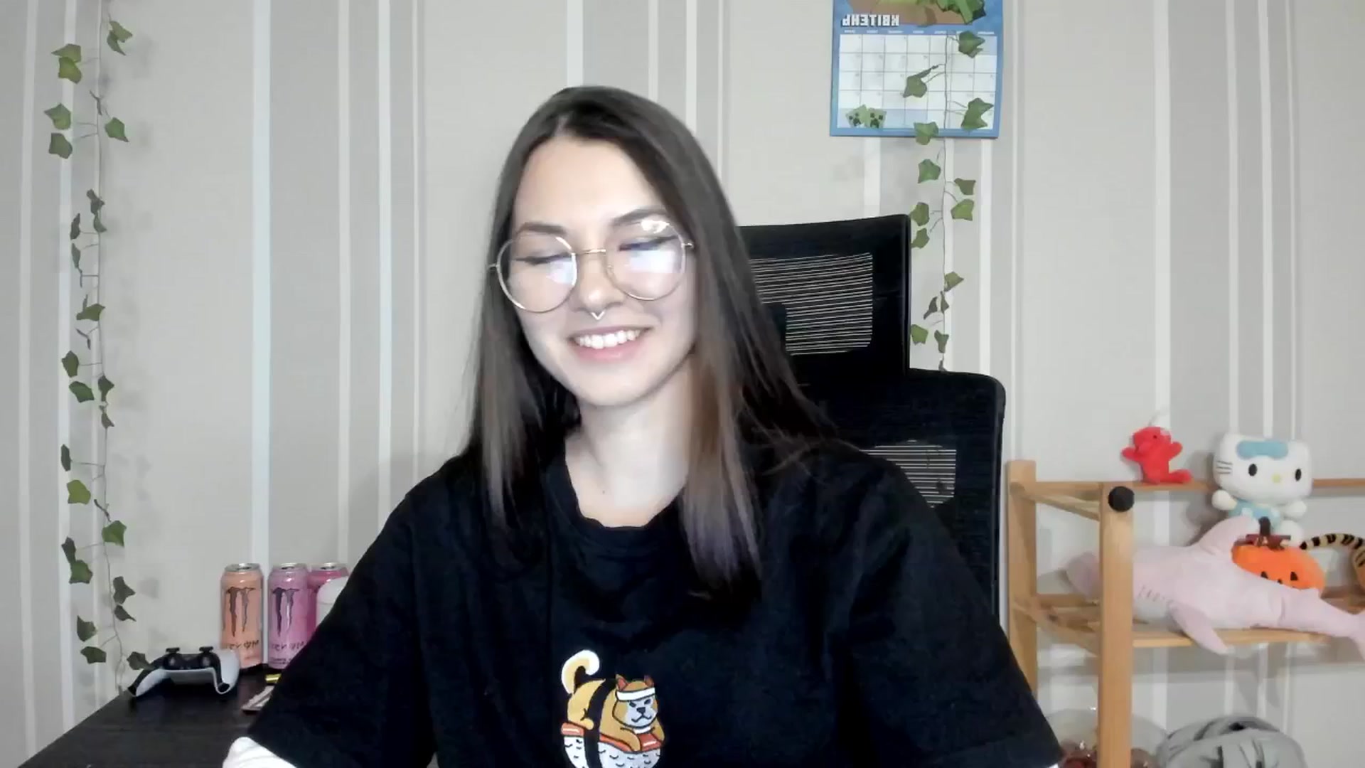 Gallery image thumbnail from AmnesiaGirl1's myfreecams stream on, 04/12/2025, 19:11 image 10 of 20