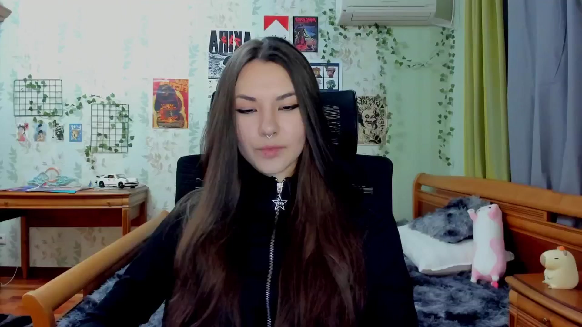 Gallery image thumbnail from AmnesiaGirl1's myfreecams stream on, 04/14/2025, 20:19 image 8 of 20