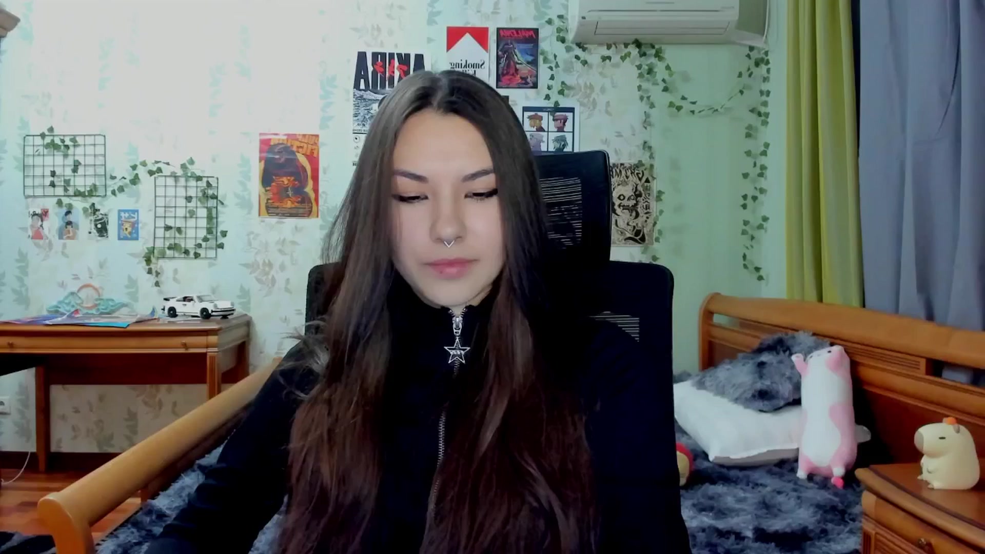 Gallery image thumbnail from AmnesiaGirl1's myfreecams stream on, 04/14/2025, 20:19 image 14 of 20