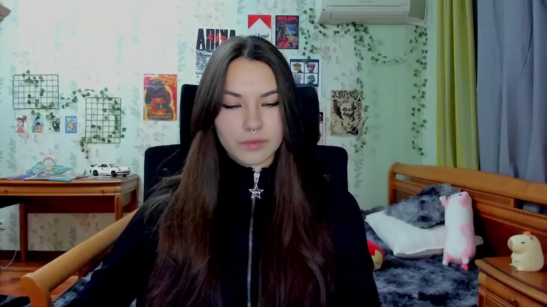 Gallery image thumbnail from AmnesiaGirl1's myfreecams stream on, 04/14/2025, 20:19 image 10 of 20