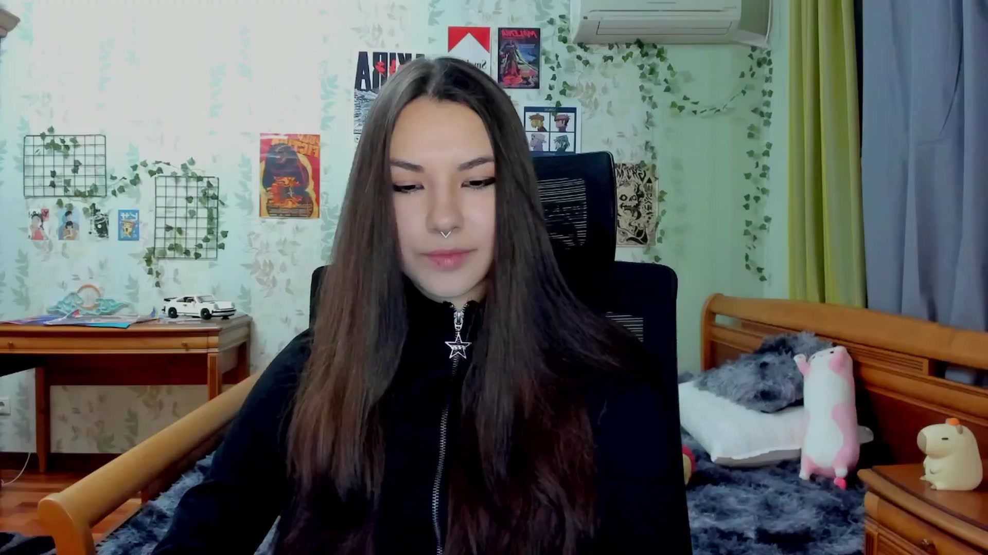 Gallery image thumbnail from AmnesiaGirl1's myfreecams stream on, 04/14/2025, 20:19 image 20 of 20