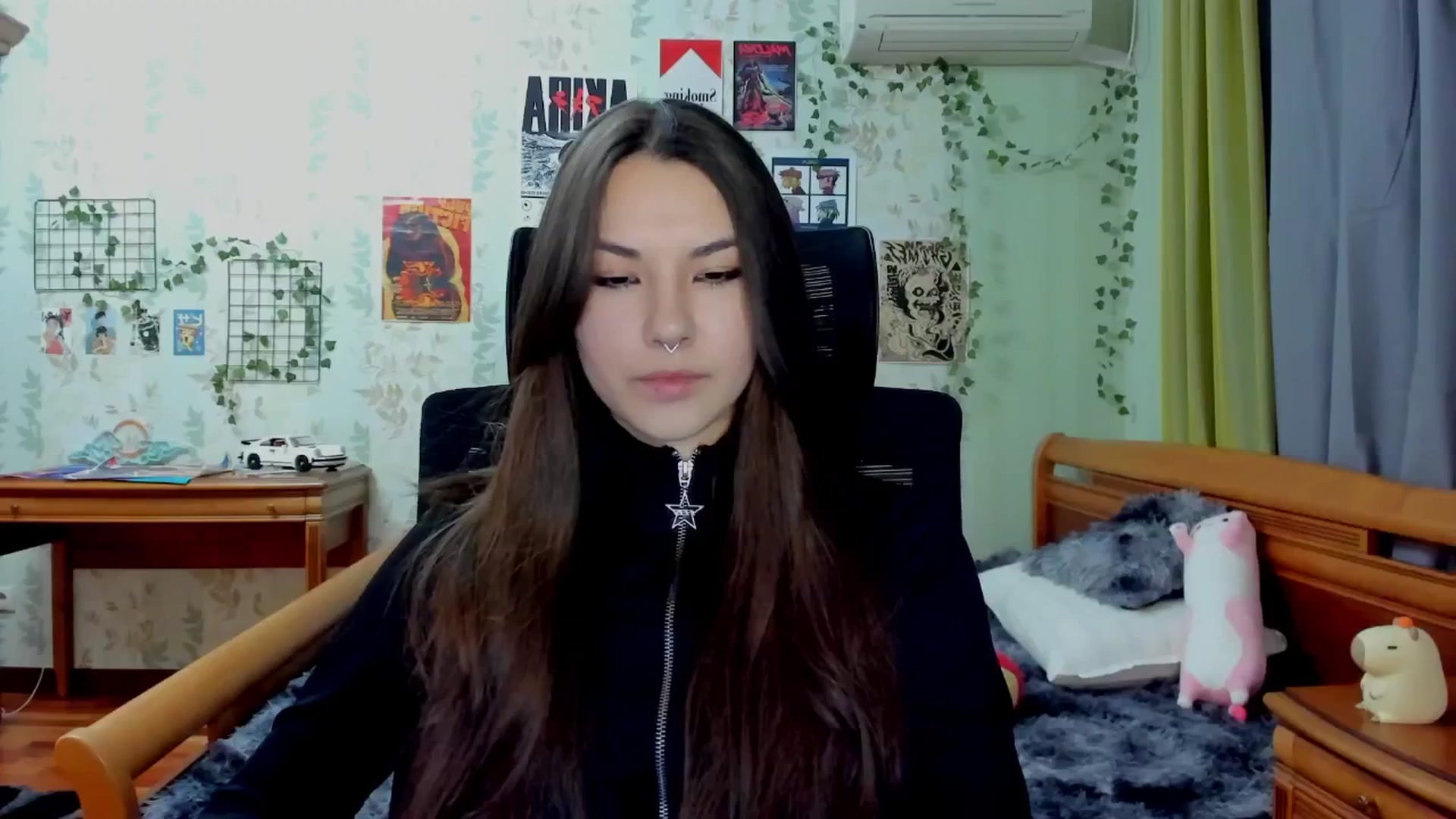 Gallery image thumbnail from AmnesiaGirl1's myfreecams stream on, 04/14/2025, 20:19 image 13 of 20