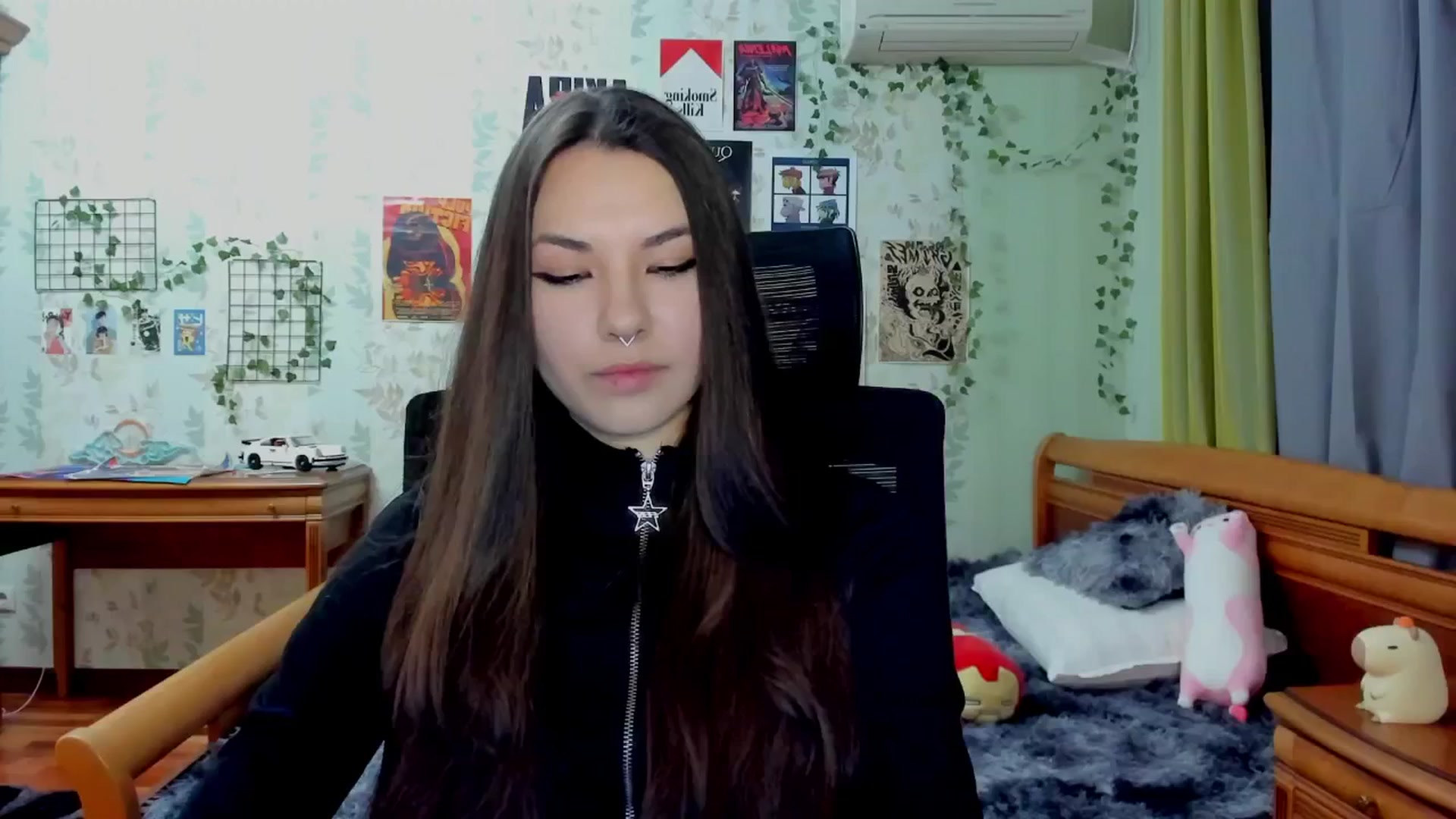 Gallery image thumbnail from AmnesiaGirl1's myfreecams stream on, 04/14/2025, 20:19 image 16 of 20