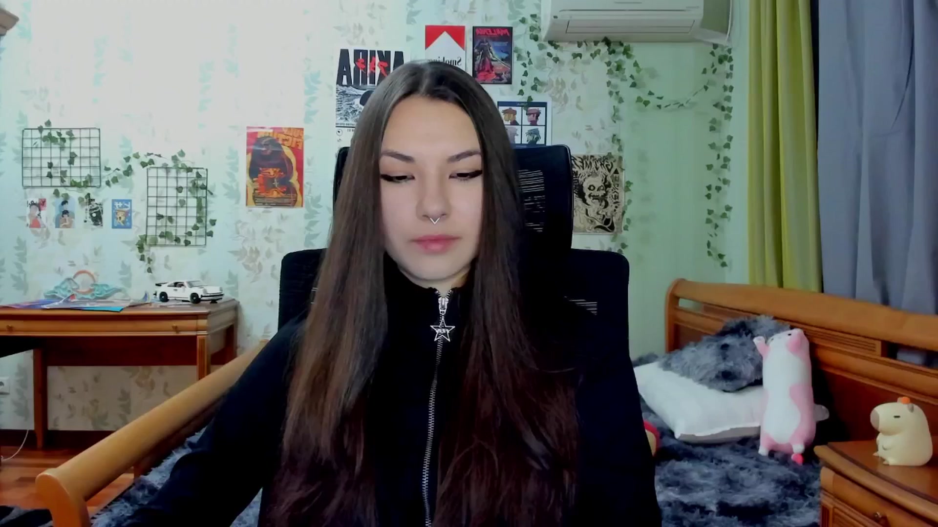Gallery image thumbnail from AmnesiaGirl1's myfreecams stream on, 04/14/2025, 20:19 image 7 of 20