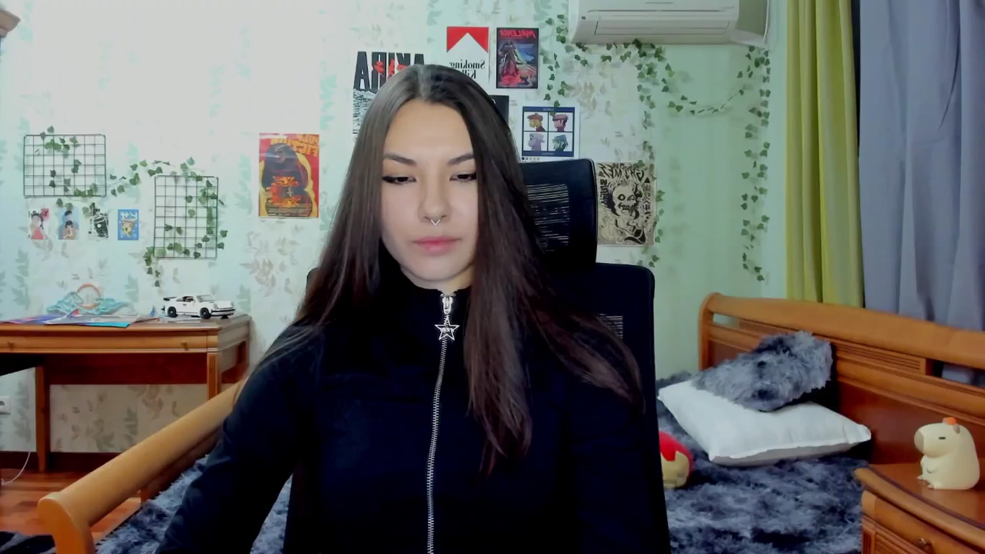 Gallery image thumbnail from AmnesiaGirl1's myfreecams stream on, 04/14/2025, 21:52 image 11 of 20