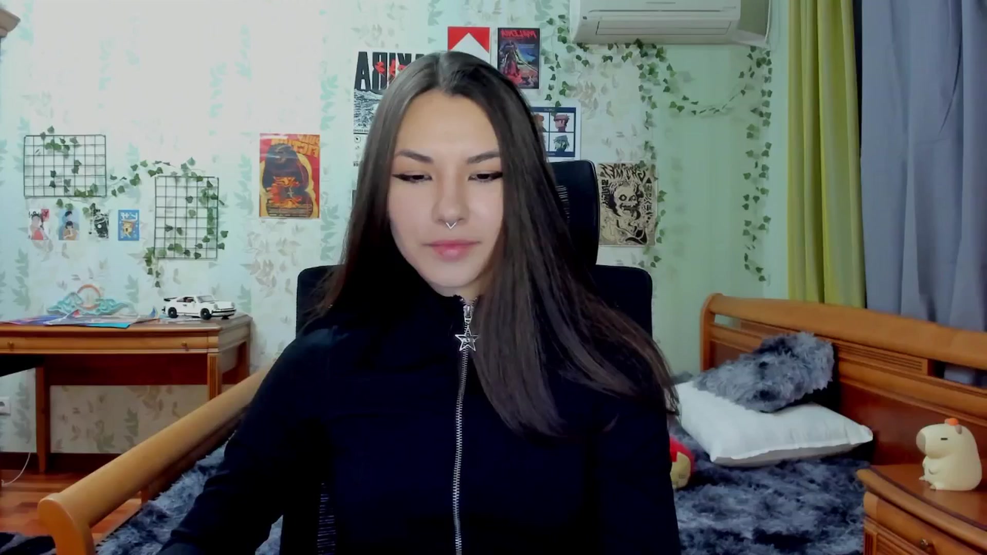 Gallery image thumbnail from AmnesiaGirl1's myfreecams stream on, 04/14/2025, 21:52 image 3 of 20