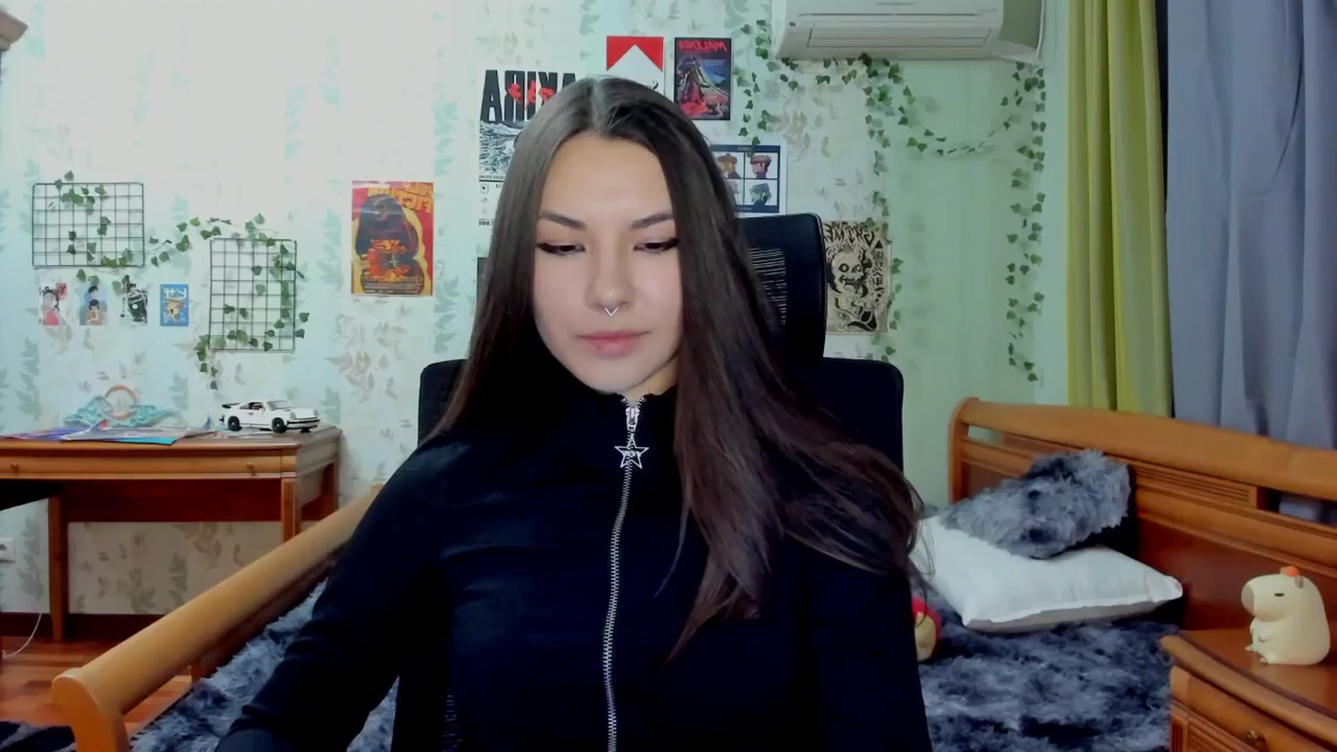 Gallery image thumbnail from AmnesiaGirl1's myfreecams stream on, 04/14/2025, 21:52 image 4 of 20