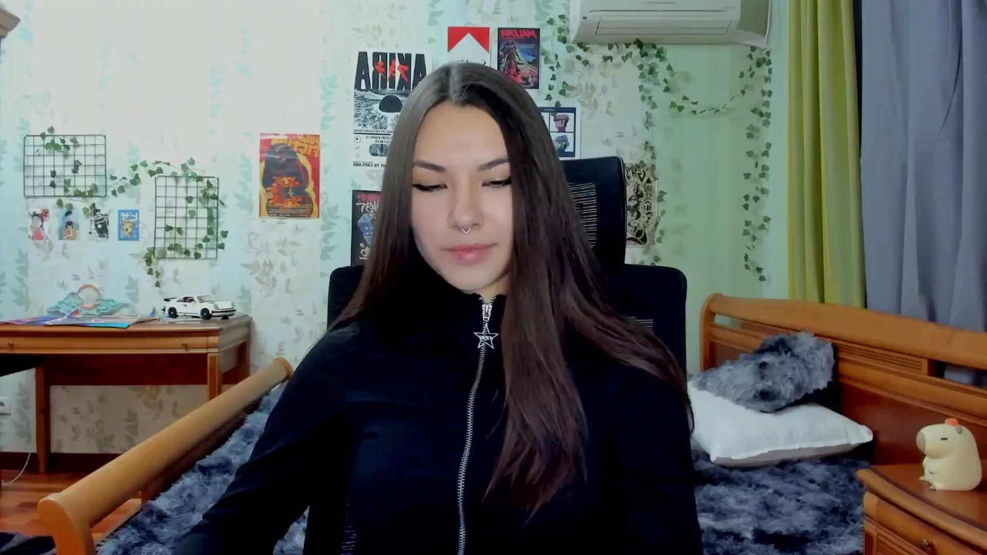 Gallery image thumbnail from AmnesiaGirl1's myfreecams stream on, 04/14/2025, 21:52 image 6 of 20