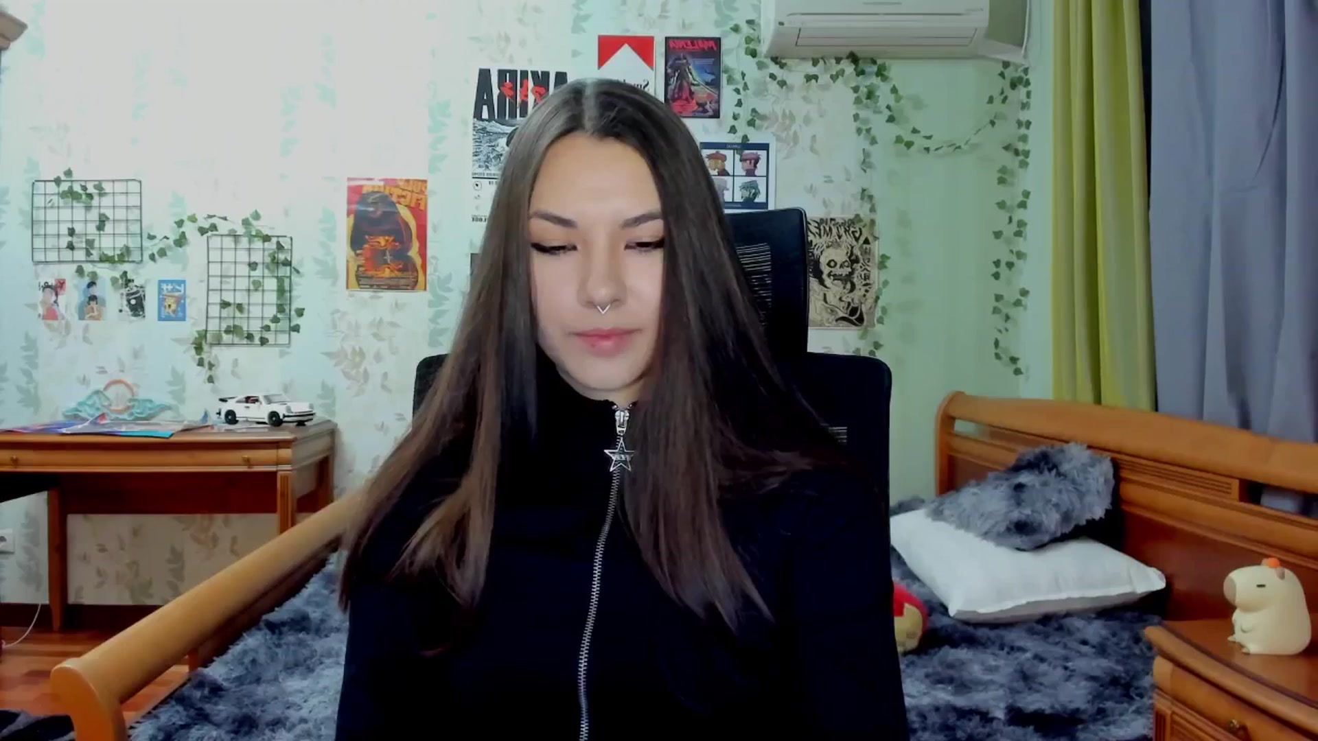 Gallery image thumbnail from AmnesiaGirl1's myfreecams stream on, 04/14/2025, 21:52 image 17 of 20