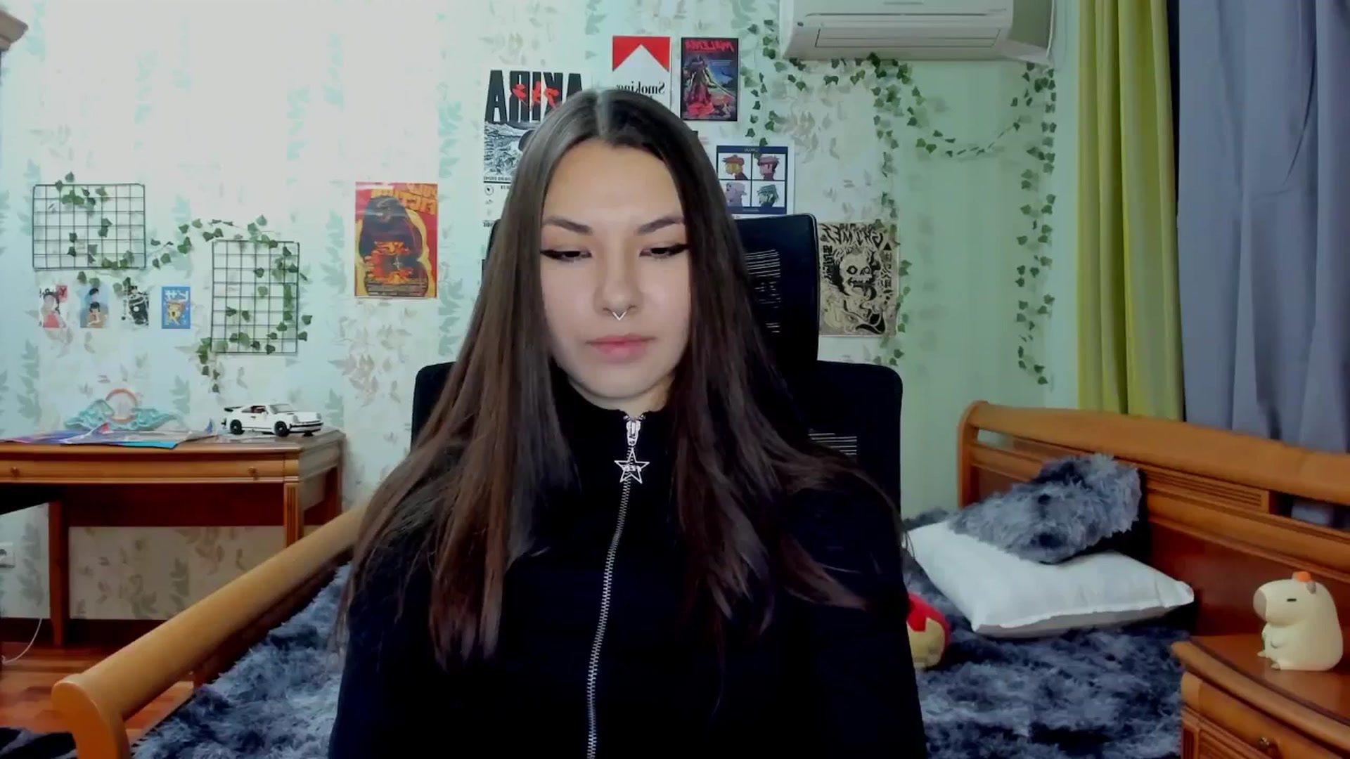Gallery image thumbnail from AmnesiaGirl1's myfreecams stream on, 04/14/2025, 21:52 image 18 of 20