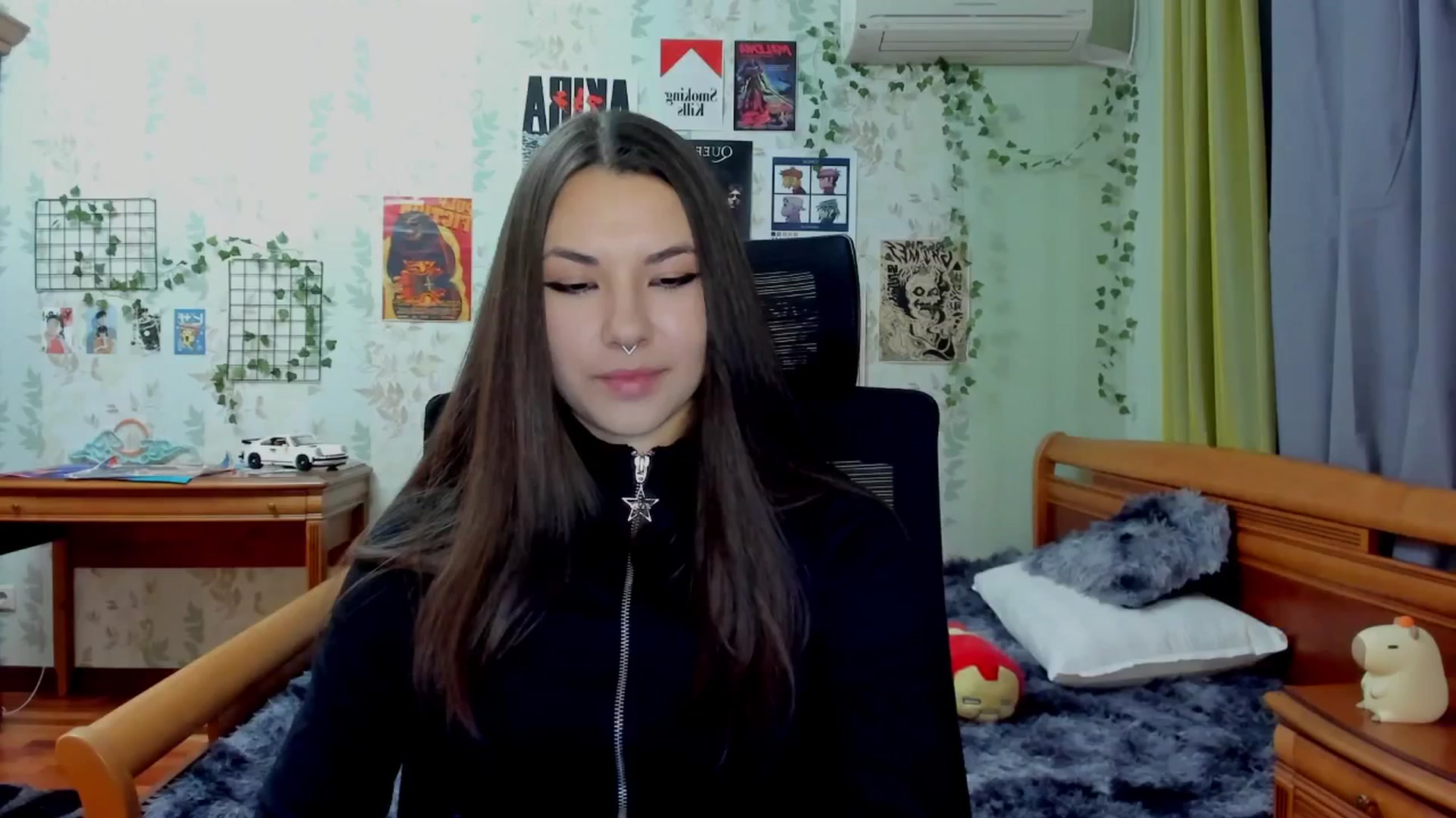 Gallery image thumbnail from AmnesiaGirl1's myfreecams stream on, 04/14/2025, 21:52 image 14 of 20