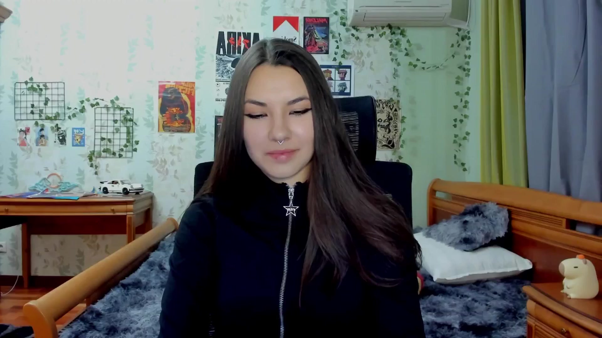 Gallery image thumbnail from AmnesiaGirl1's myfreecams stream on, 04/14/2025, 21:52 image 5 of 20