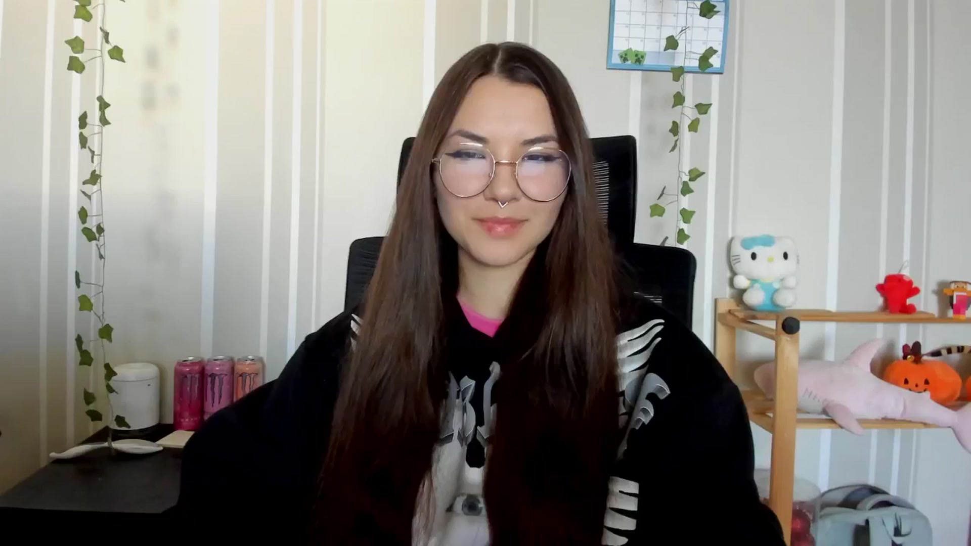 Gallery image thumbnail from AmnesiaGirl1's myfreecams stream on, 04/19/2025, 14:48 image 4 of 20