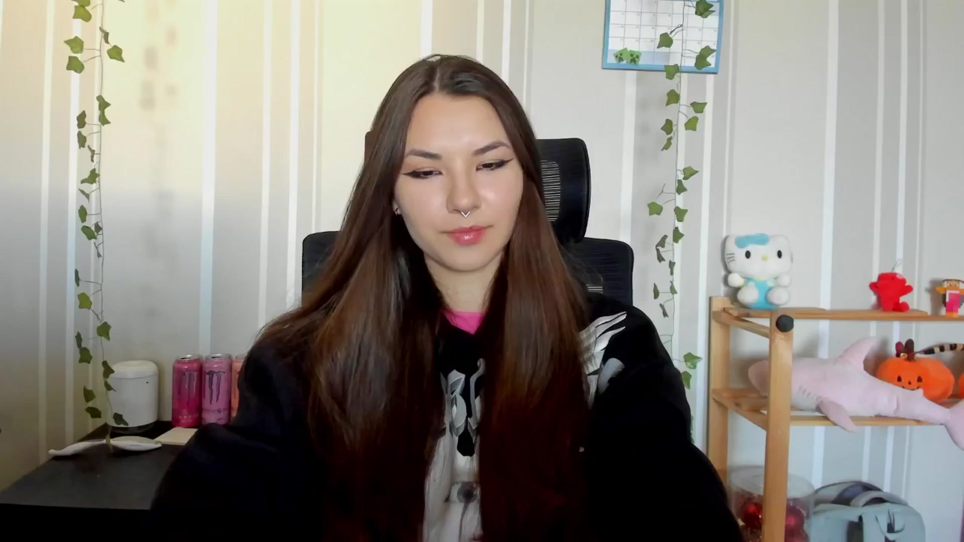 Gallery image thumbnail from AmnesiaGirl1's myfreecams stream on, 04/19/2025, 15:11 image 4 of 20
