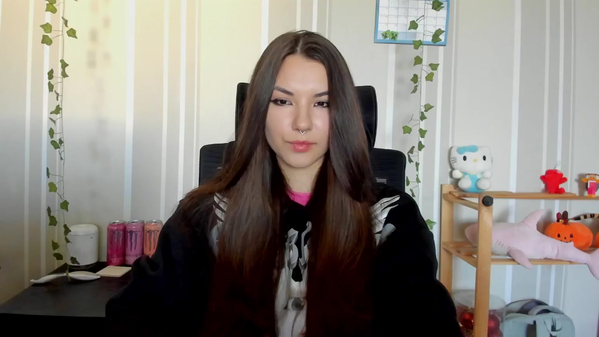 Gallery image thumbnail from AmnesiaGirl1's myfreecams stream on, 04/19/2025, 15:11 image 3 of 20