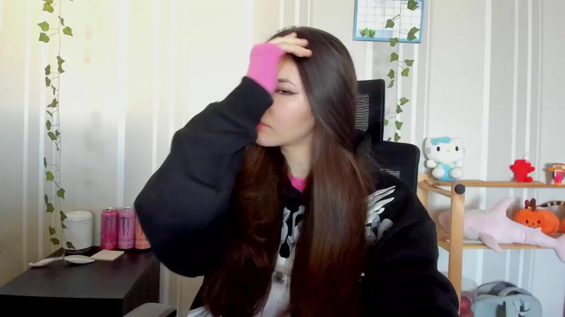 Gallery image thumbnail from AmnesiaGirl1's myfreecams stream on, 04/19/2025, 15:11 image 14 of 20