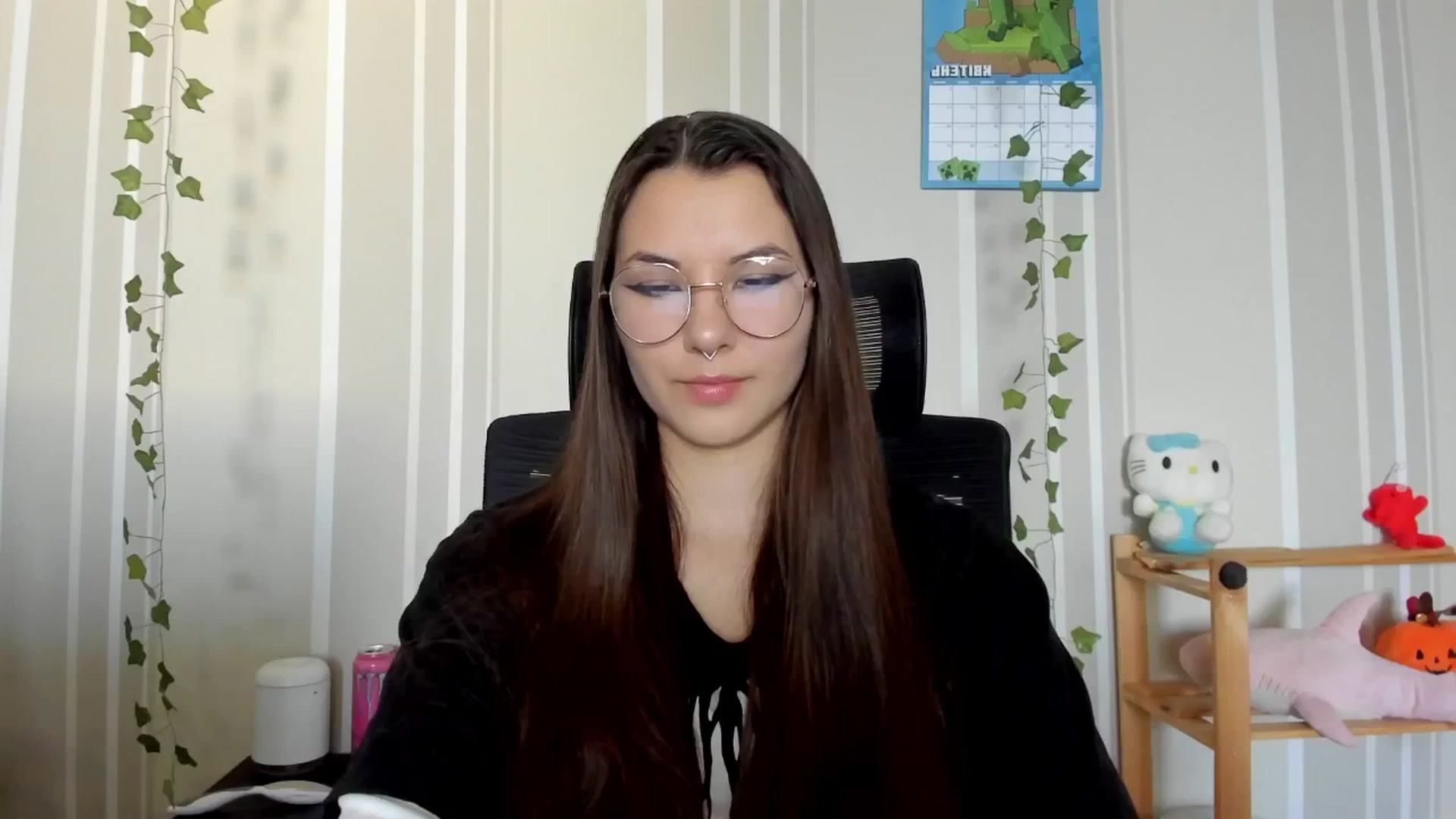 Gallery image thumbnail from AmnesiaGirl1's myfreecams stream on, 04/21/2025, 14:25 image 2 of 20