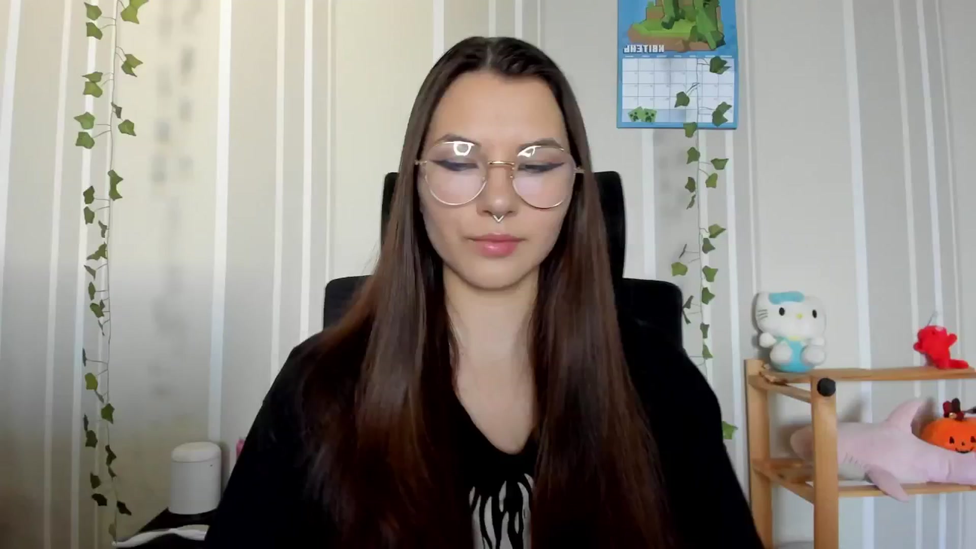 Gallery image thumbnail from AmnesiaGirl1's myfreecams stream on, 04/21/2025, 14:25 image 15 of 20