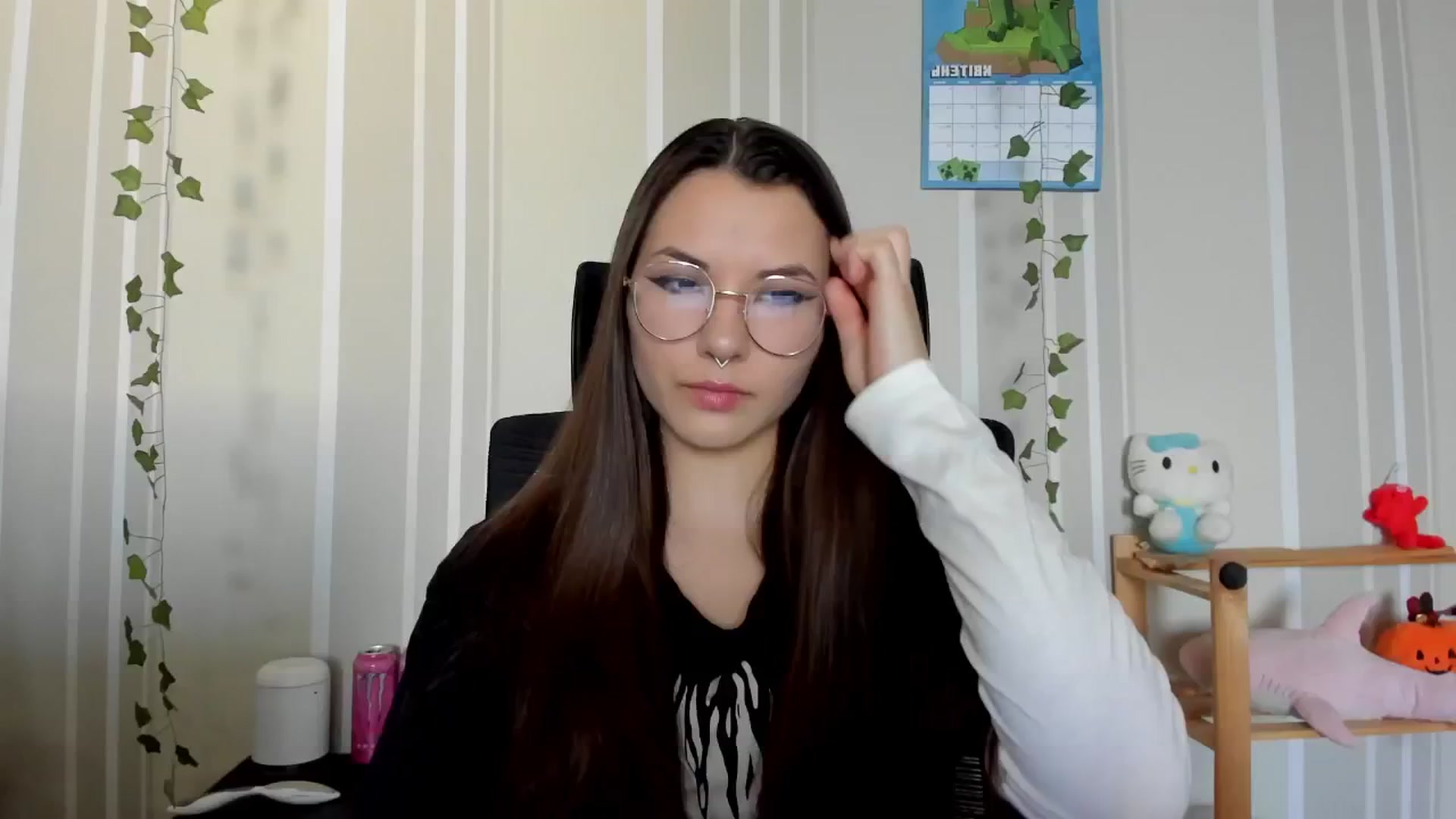 Gallery image thumbnail from AmnesiaGirl1's myfreecams stream on, 04/21/2025, 14:25 image 8 of 20