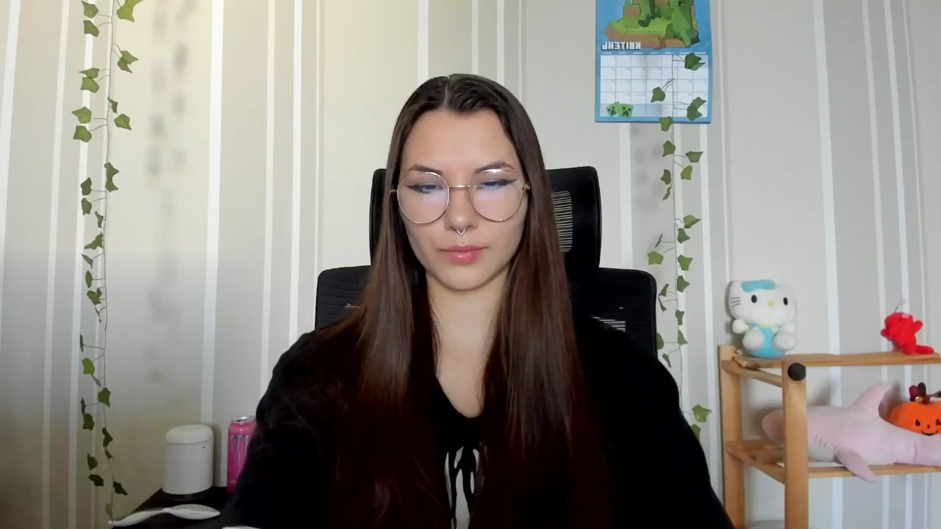 Gallery image thumbnail from AmnesiaGirl1's myfreecams stream on, 04/21/2025, 14:25 image 3 of 20