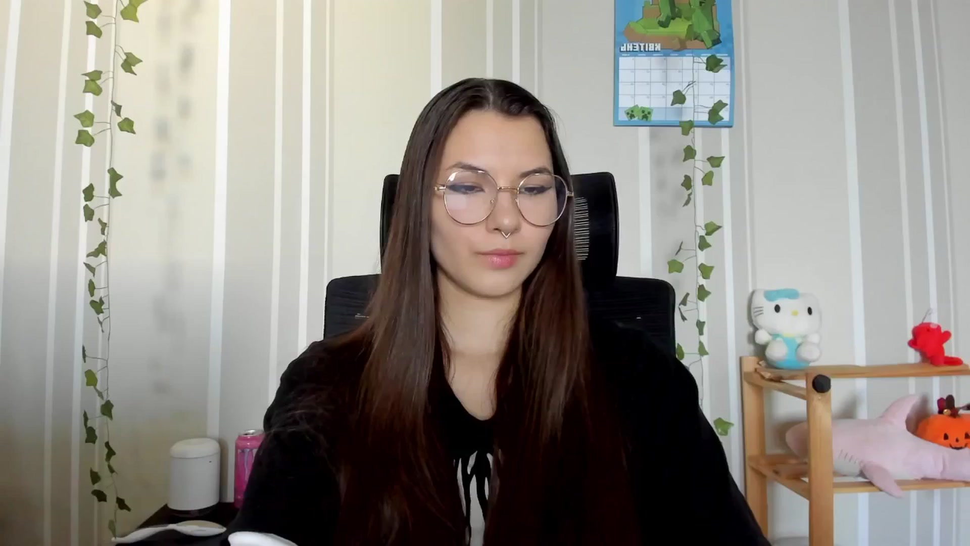 Gallery image thumbnail from AmnesiaGirl1's myfreecams stream on, 04/21/2025, 14:25 image 7 of 20