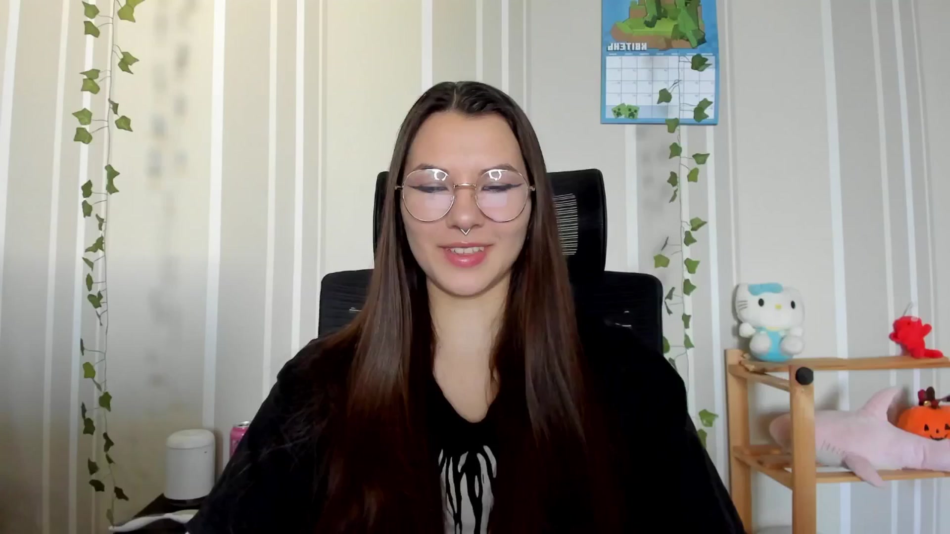 Gallery image thumbnail from AmnesiaGirl1's myfreecams stream on, 04/21/2025, 14:25 image 10 of 20
