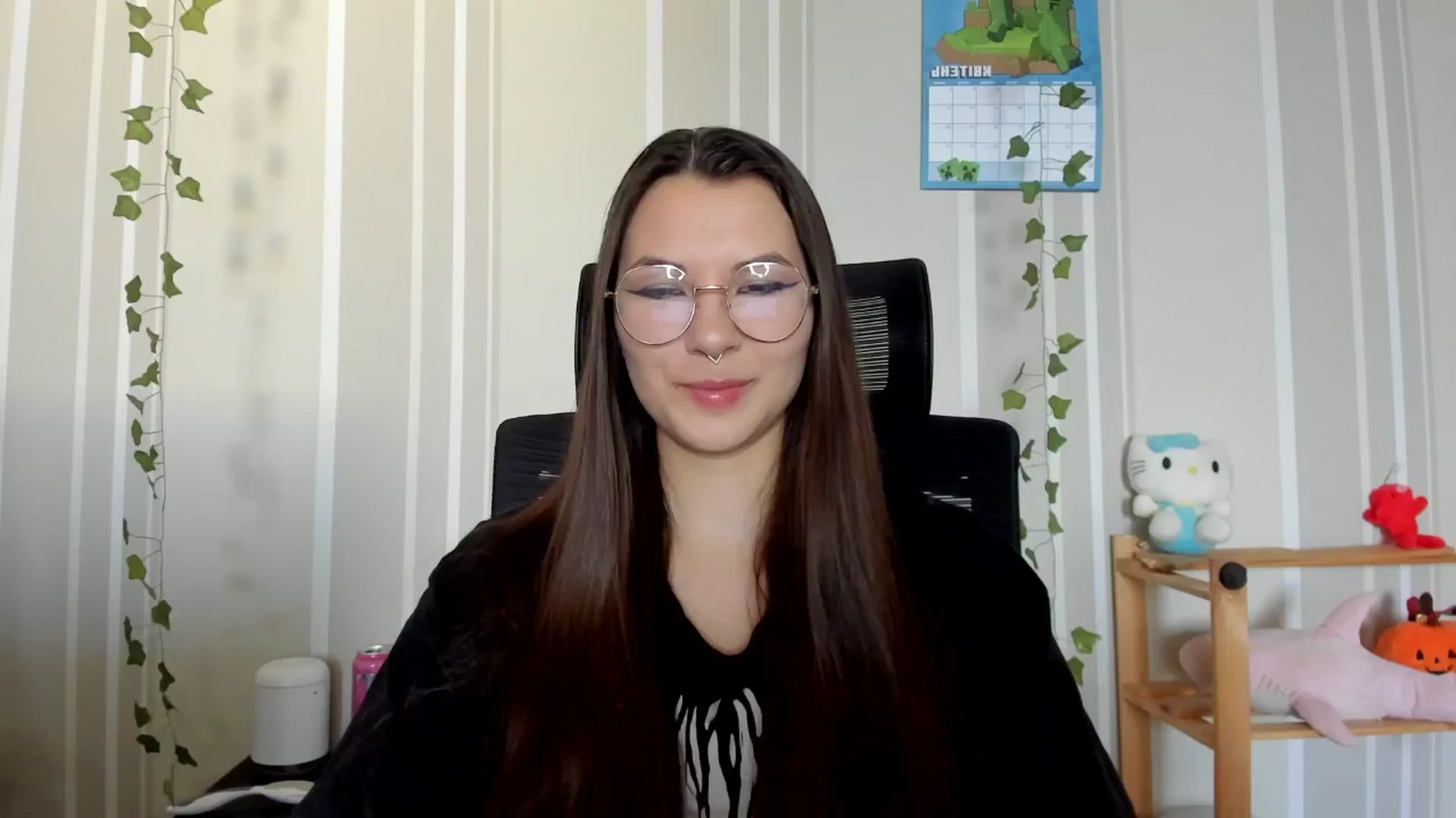 Gallery image thumbnail from AmnesiaGirl1's myfreecams stream on, 04/21/2025, 14:25 image 12 of 20