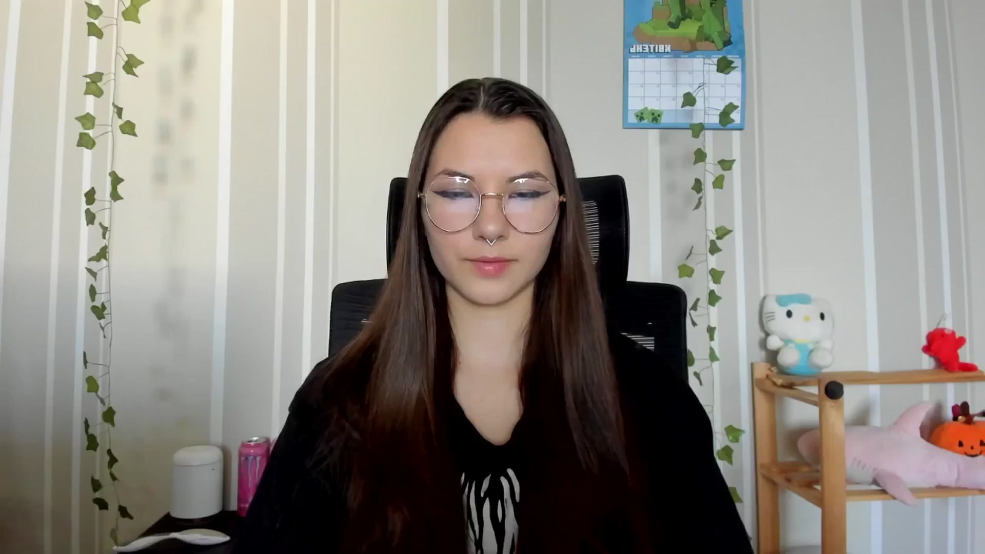 Gallery image thumbnail from AmnesiaGirl1's myfreecams stream on, 04/21/2025, 14:25 image 9 of 20