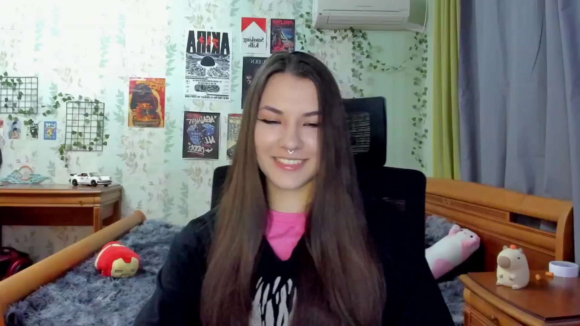 Gallery image thumbnail from AmnesiaGirl1's myfreecams stream on, 04/25/2025, 18:31 image 2 of 20