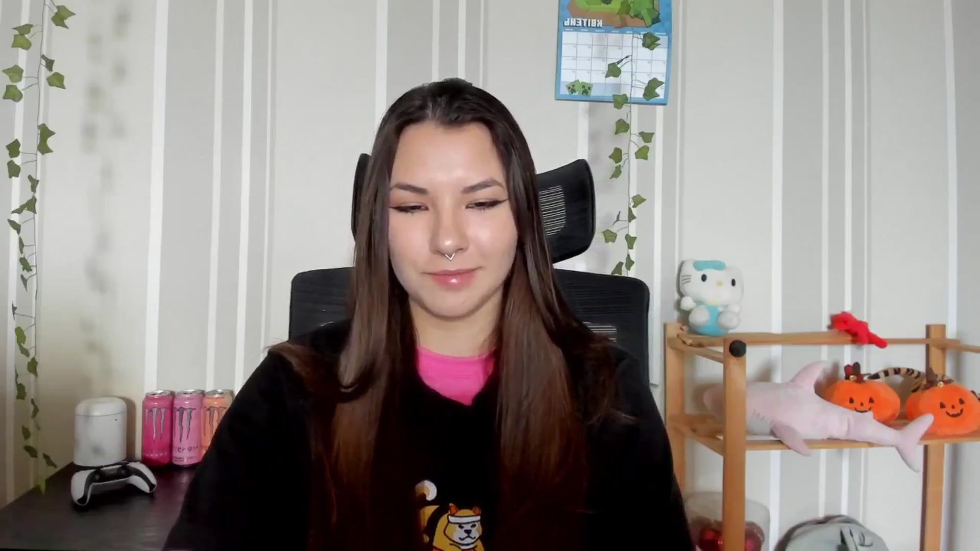 Gallery image thumbnail from AmnesiaGirl1's myfreecams stream on, 04/28/2025, 13:02 image 15 of 20