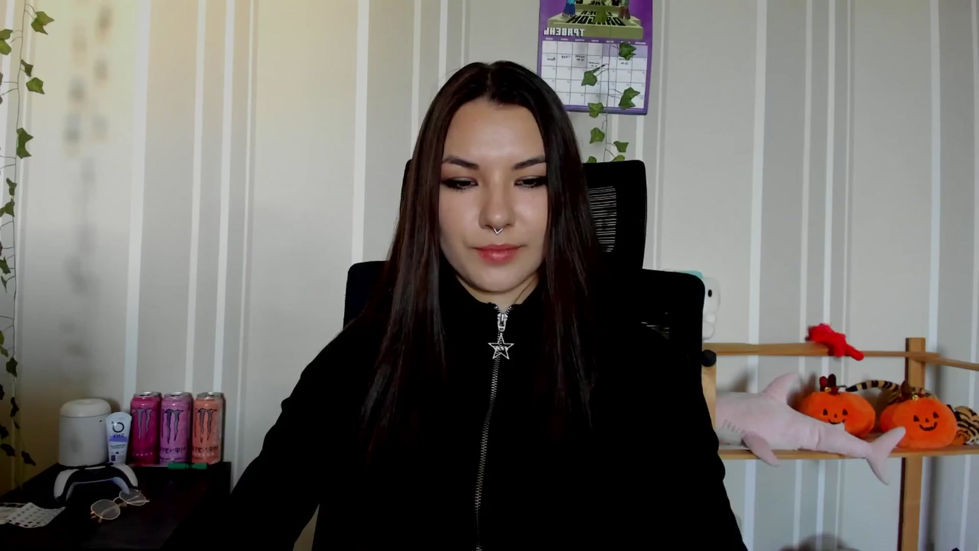 Gallery image thumbnail from AmnesiaGirl1's myfreecams stream on, 05/02/2025, 13:35 image 6 of 20
