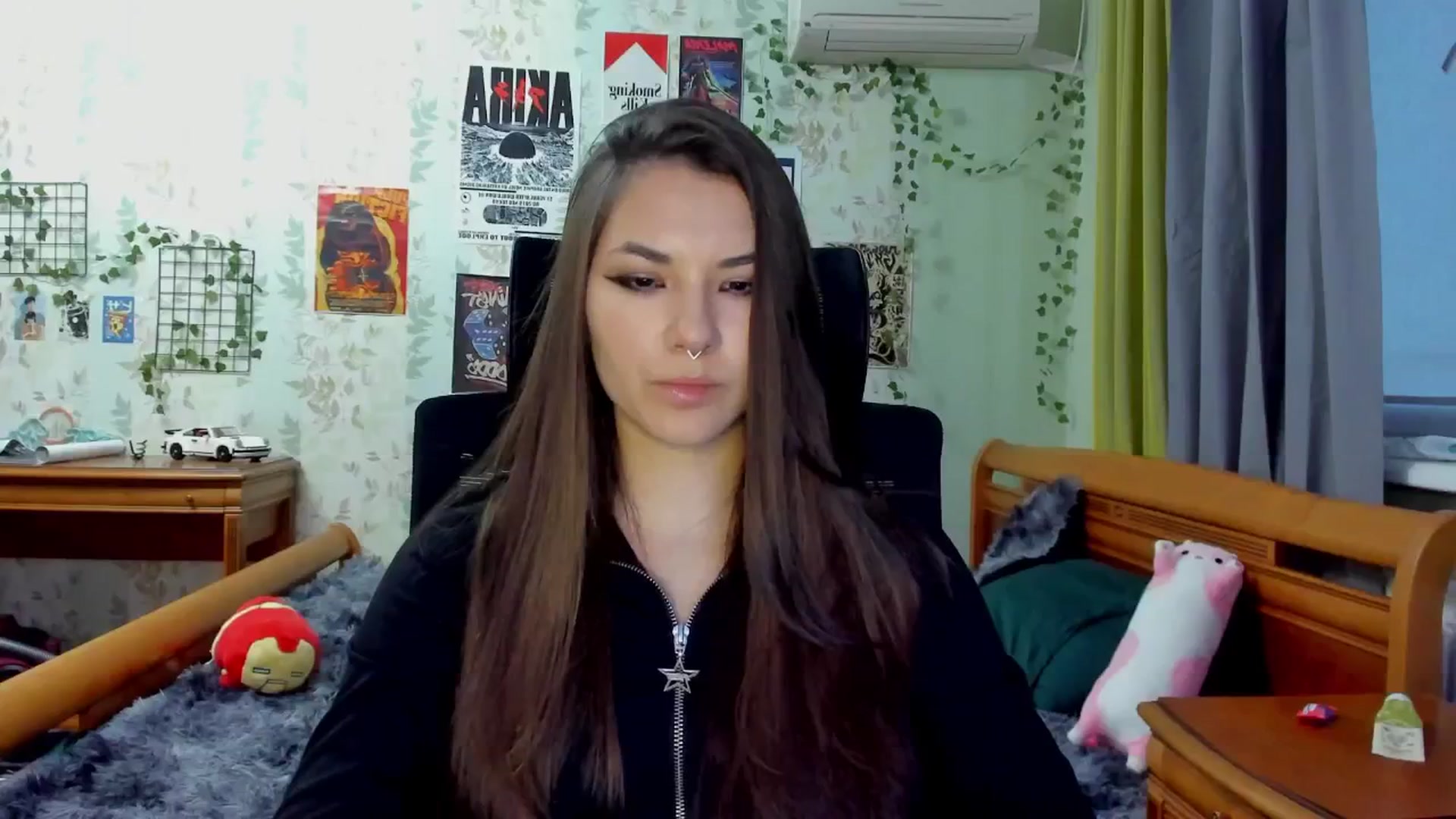 Gallery image thumbnail from AmnesiaGirl1's myfreecams stream on, 05/06/2025, 17:25 image 17 of 20