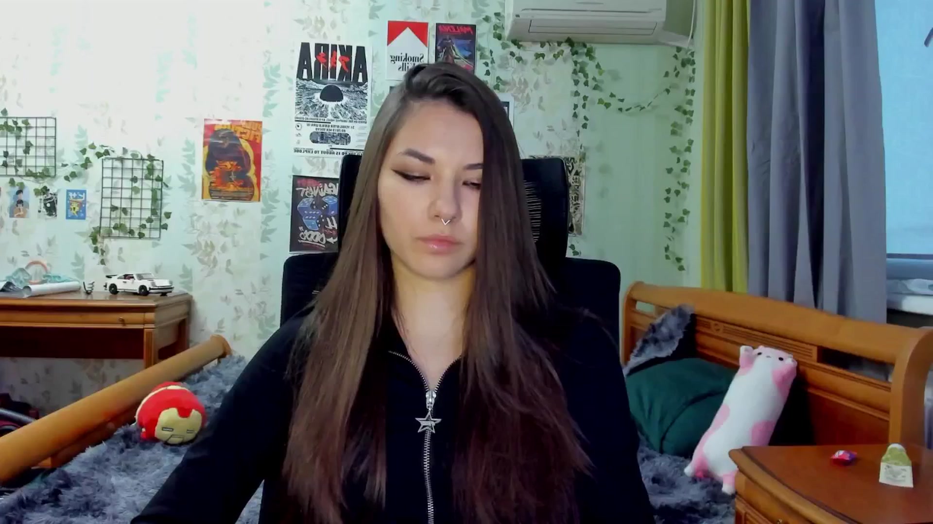 Gallery image thumbnail from AmnesiaGirl1's myfreecams stream on, 05/06/2025, 17:25 image 7 of 20