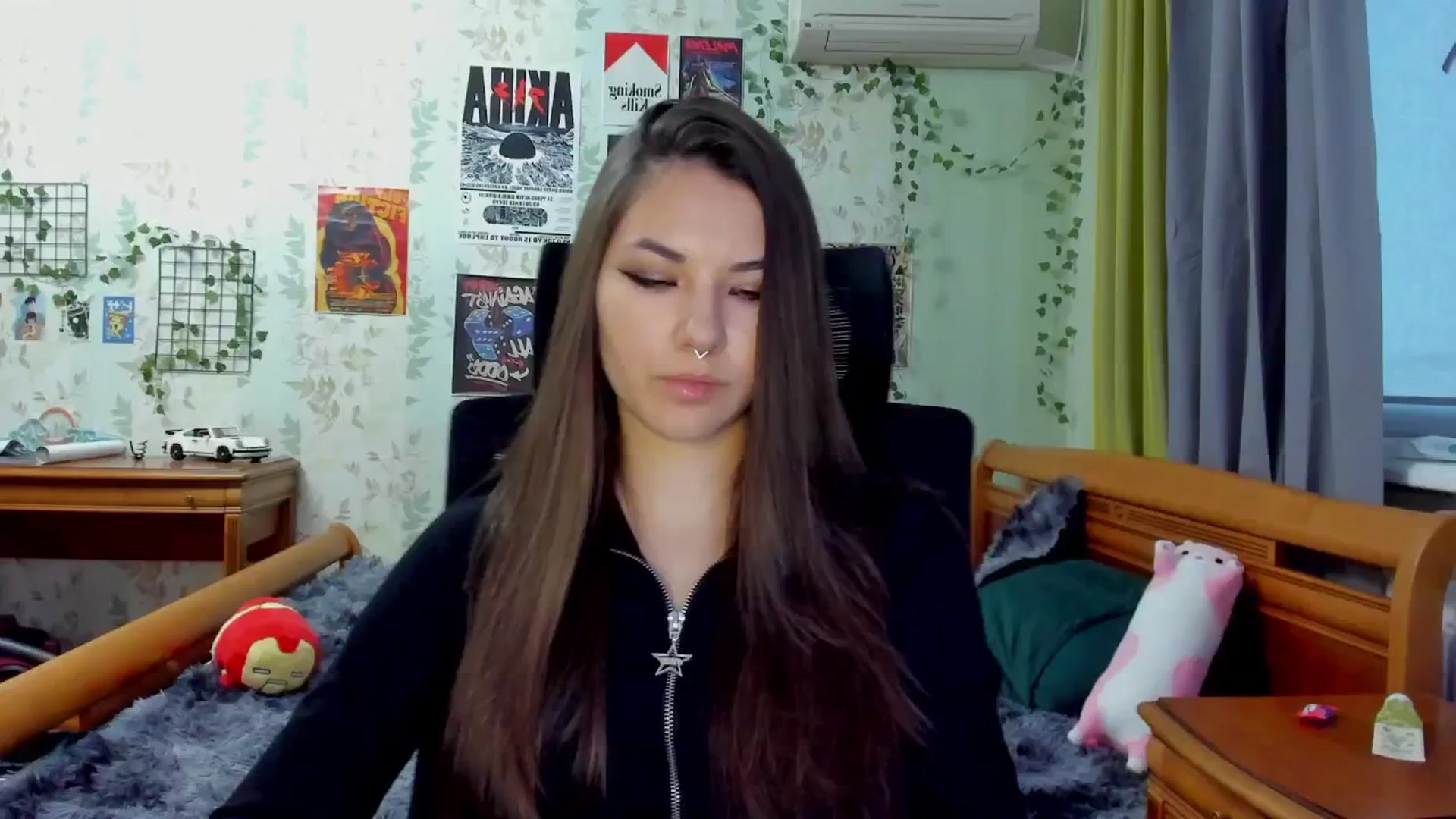 Gallery image thumbnail from AmnesiaGirl1's myfreecams stream on, 05/06/2025, 17:25 image 6 of 20