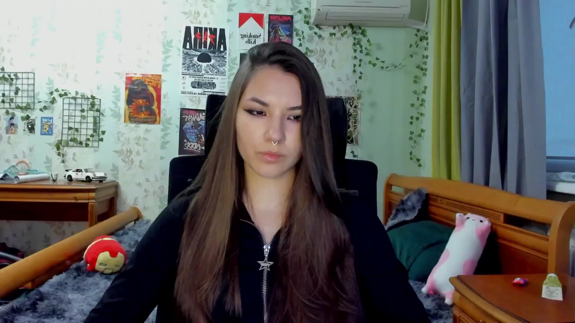 Gallery image thumbnail from AmnesiaGirl1's myfreecams stream on, 05/06/2025, 17:25 image 16 of 20